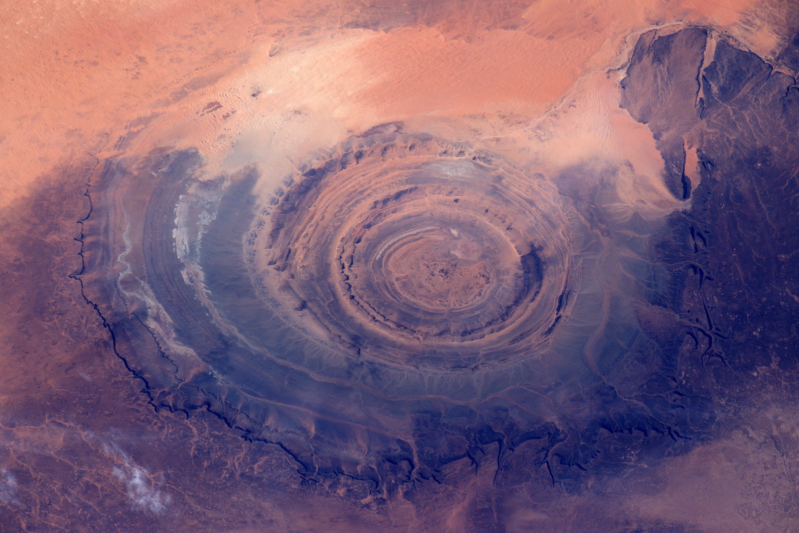 [:ja]【宇宙からの地球絶景】No.28: リシャット構造体[:en][Earthview Wonders] No.28: Richat Structure[:]