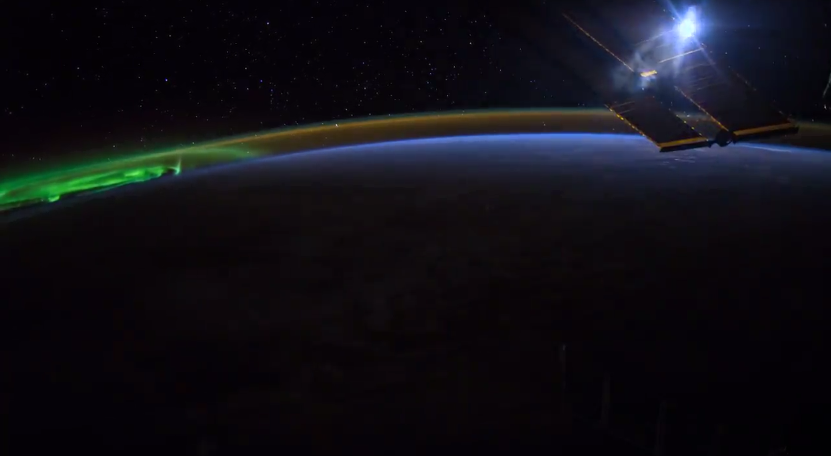 [:ja]【宇宙からの地球絶景】【動画】No.70: 月の入り、オーロラ、夜明け[:en][Earthview Wonders][Video] No.70: Moonset, Aurora and Dawn[:]