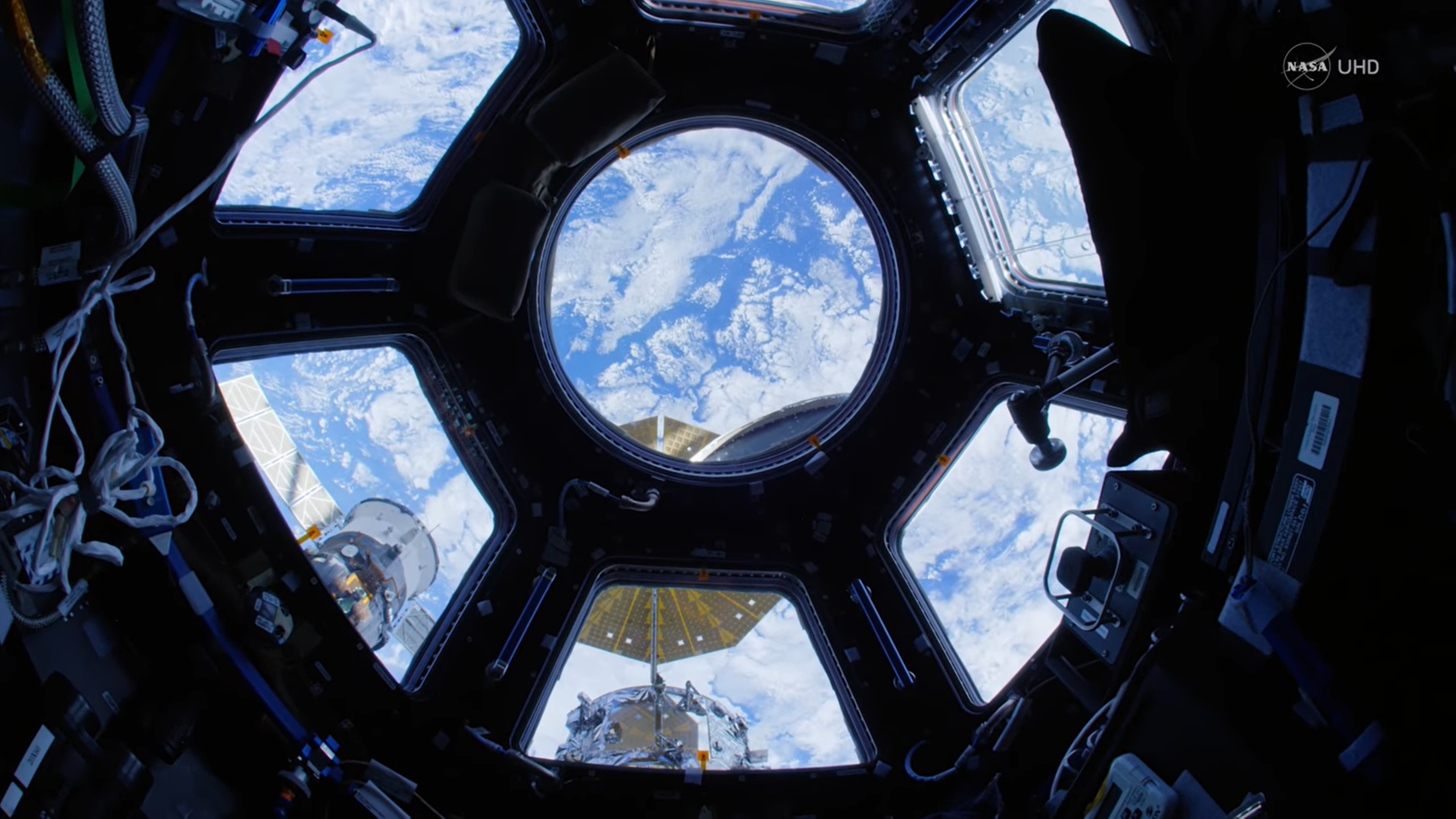 [:ja]【宇宙からの地球絶景】【動画】No.112: キューポラからの4K動画[:en][Earthview Wonders][Video] No.112: 4K Fly-through at Cupola[:]