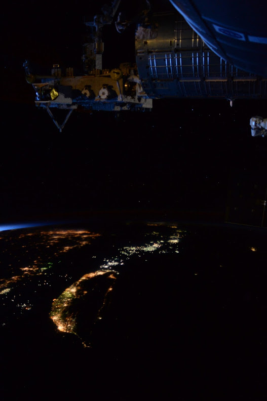 [:ja]【宇宙からの地球絶景】No.140: 夜の台湾[:en][Earthview Wonders] No.140: Taiwan at Night[:]