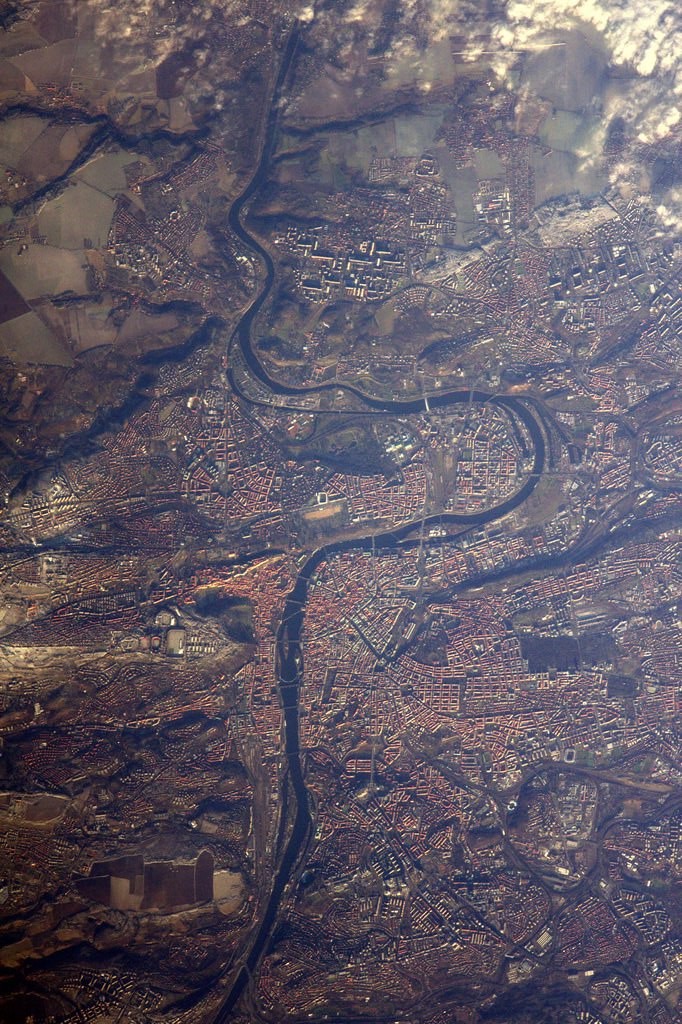 [:ja]【宇宙からの地球絶景】No.215: チェコのプラハ🇨🇿[:en][Earthview Wonders] No.215: Prague of Czech🇨🇿[:]