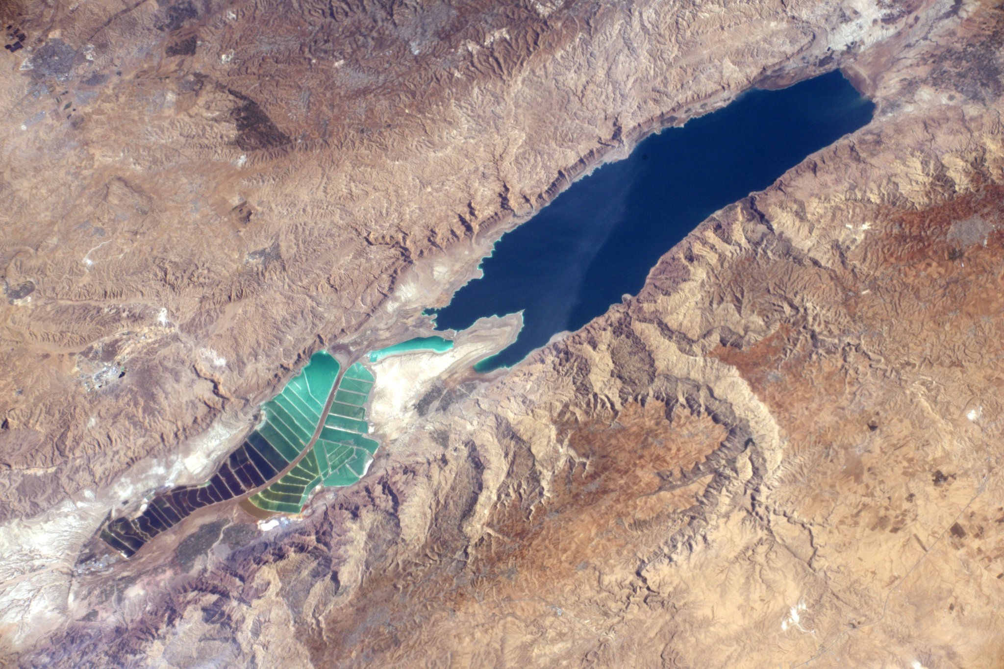 [:ja]【宇宙からの地球絶景】No.207: 死海🇯🇴🇮🇱[:en][Earthview Wonders] No.207: Dead Sea🇯🇴🇮🇱[:]