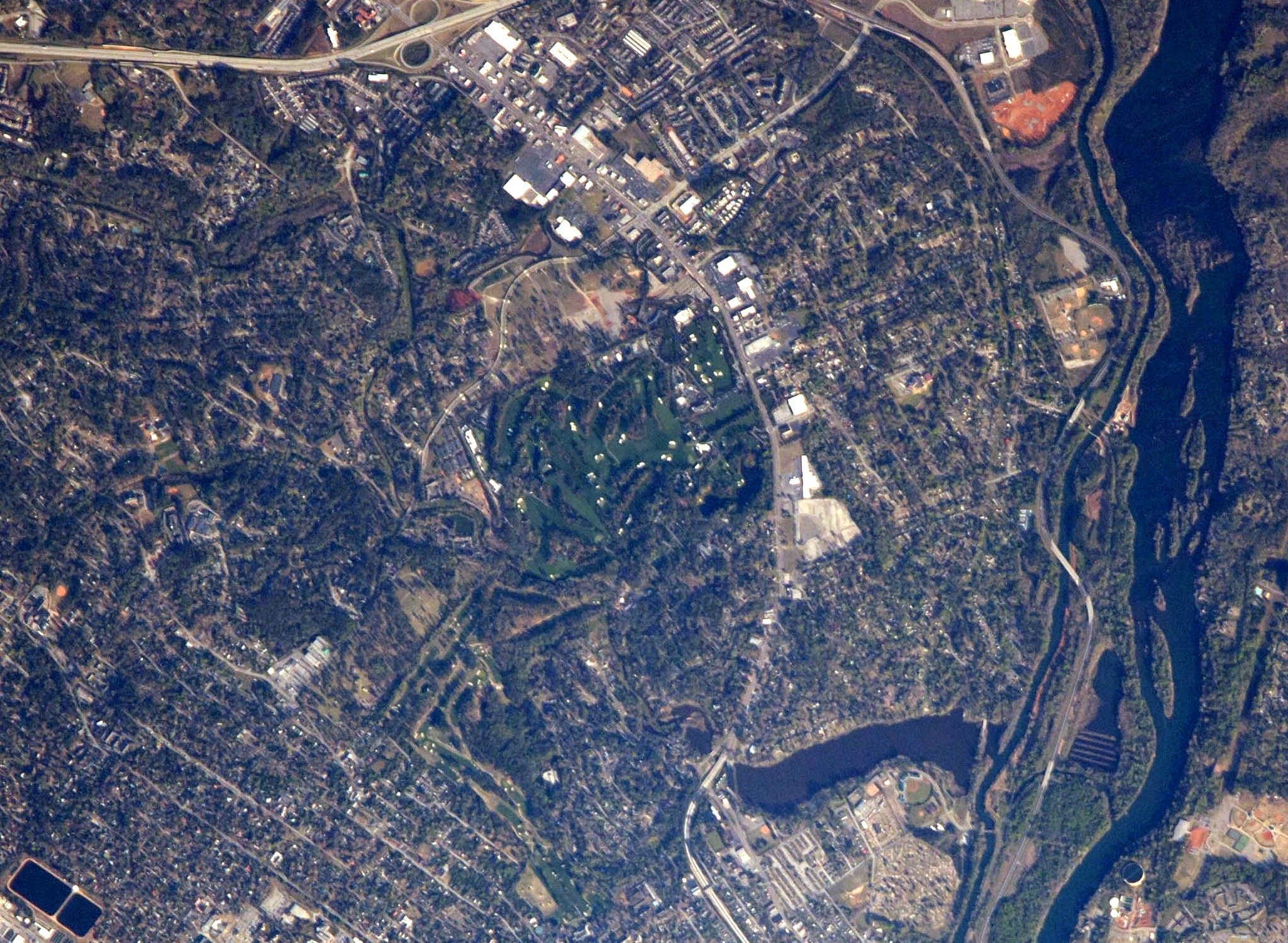 [:ja]【宇宙からの地球絶景】No.222: オーガスタ・ナショナル・ゴルフクラブ🇺🇸[:en][Earthview Wonders] No.222: Augusta National Golf Club🇺🇸[:]