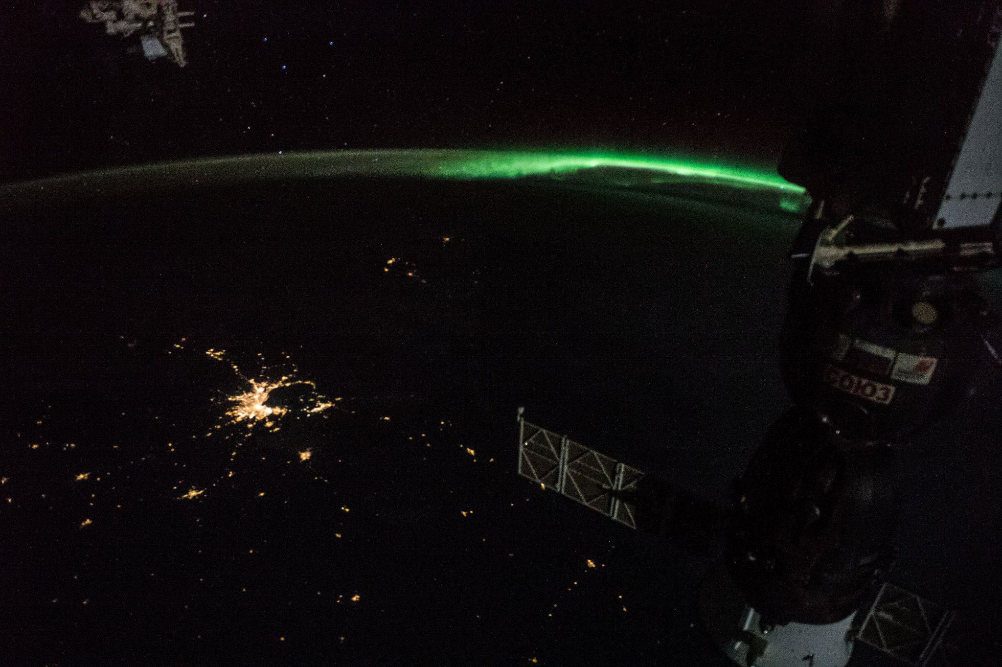 [:ja]【宇宙からの地球絶景】No.266: オーストラリアのオーロラ🇦🇺[:en][Earthview Wonders] No.266: Aurora Australis🇦🇺[:]