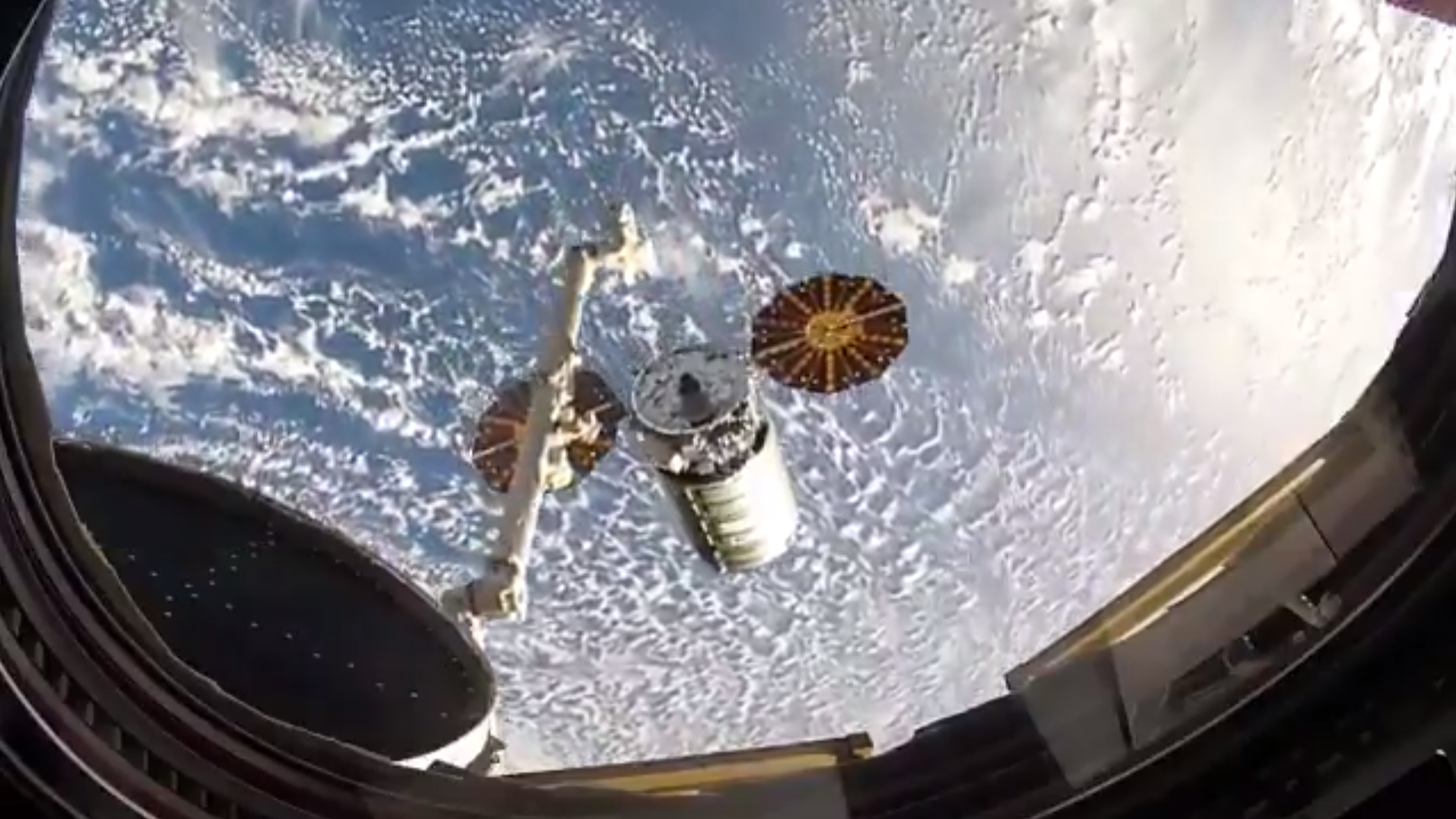 [:ja]【宇宙からの地球絶景】【動画】No.268: シグナスの切り離し[:en][Earthview Wonders][Video] No.267: Release of Cygnus[:]