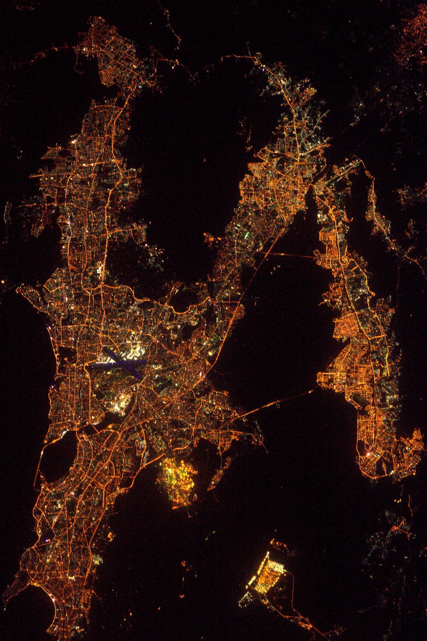 [:ja]【宇宙からの地球絶景】No.287: 夜のムンバイ🇮🇳[:en][Earthview Wonders] No.287: Mumbai at Night🇮🇳[:]