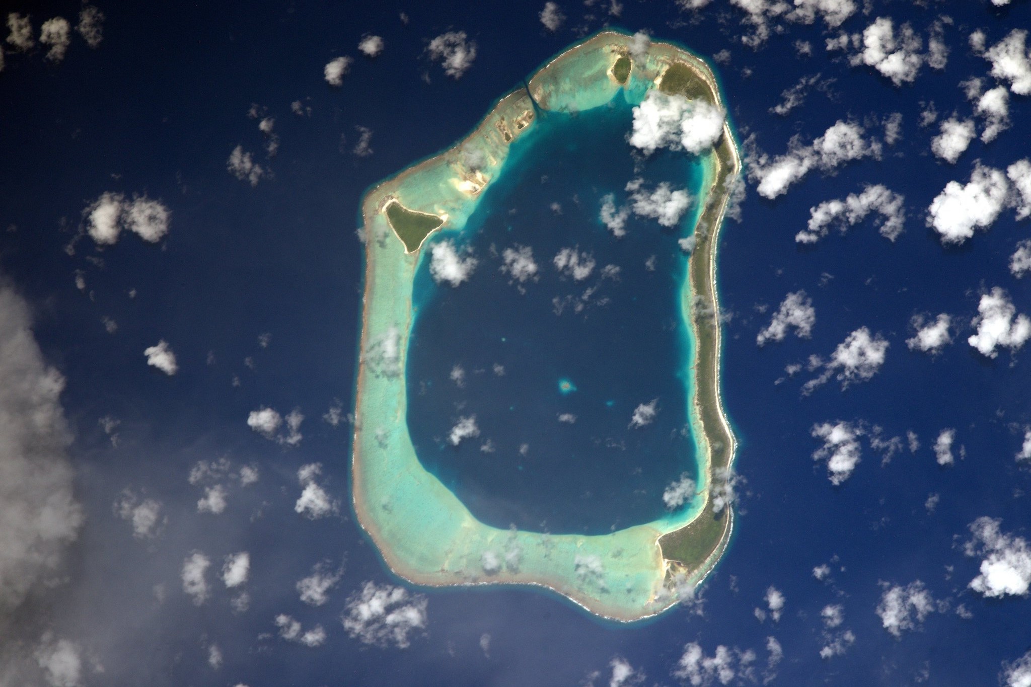 [:ja]【宇宙からの地球絶景】No.289: 仏領ポリネシアのマウピハア島🇵🇫[:en][Earthview Wonders] No.289: Maupihaa of French Polynesia🇵🇫[:]