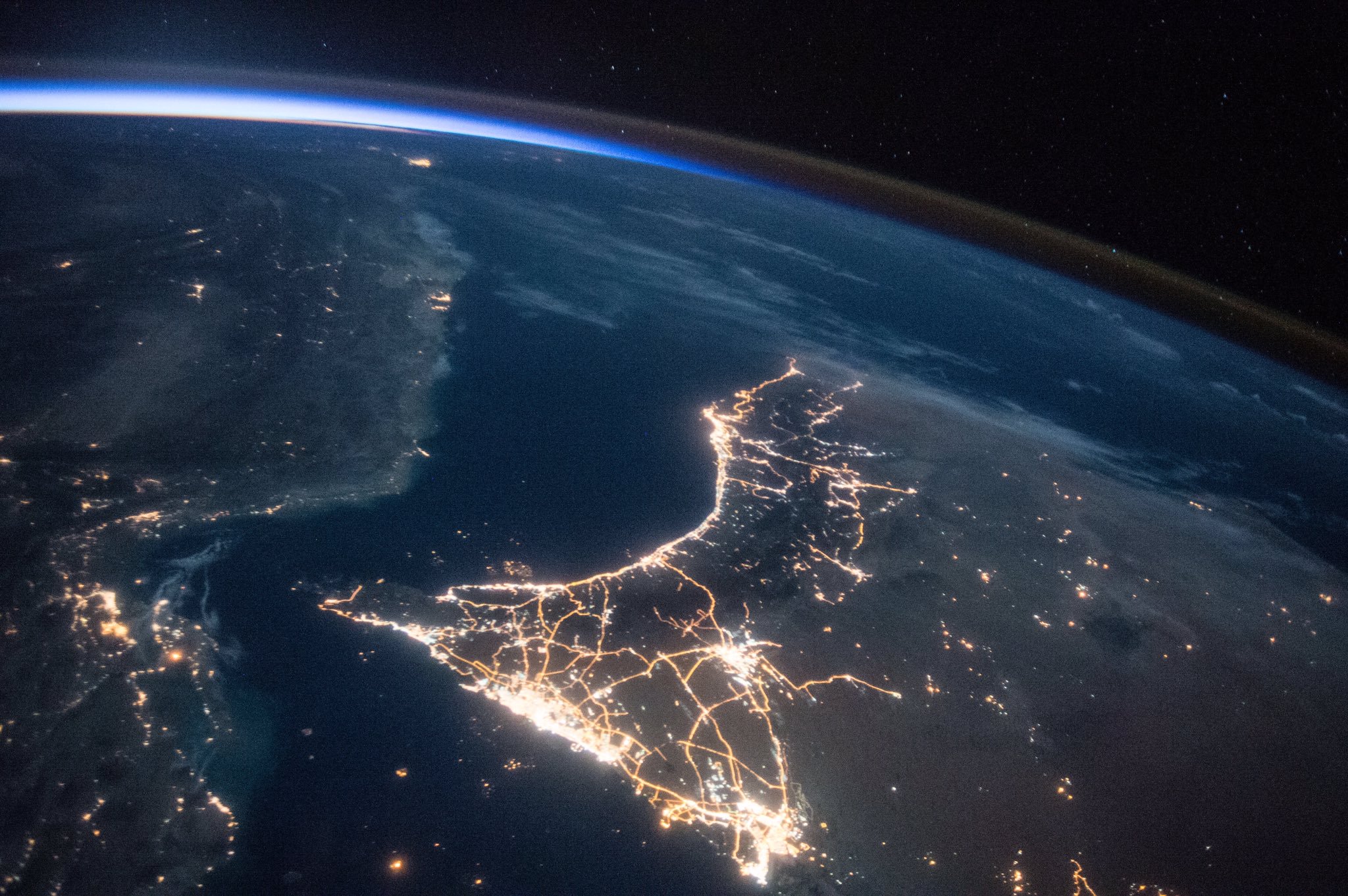 [:ja]【宇宙からの地球絶景】No.303: アラブ首長国連邦🇦🇪[:en][Earthview Wonders] No.303: UAE🇦🇪[:]
