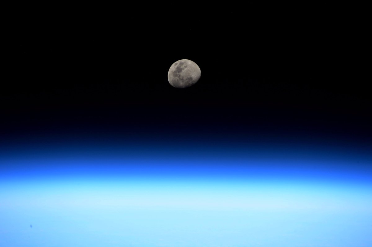 [:ja]【宇宙からの地球絶景】No.309: 月の出[:en][Earthview Wonders] No.309: Moon Rise[:]