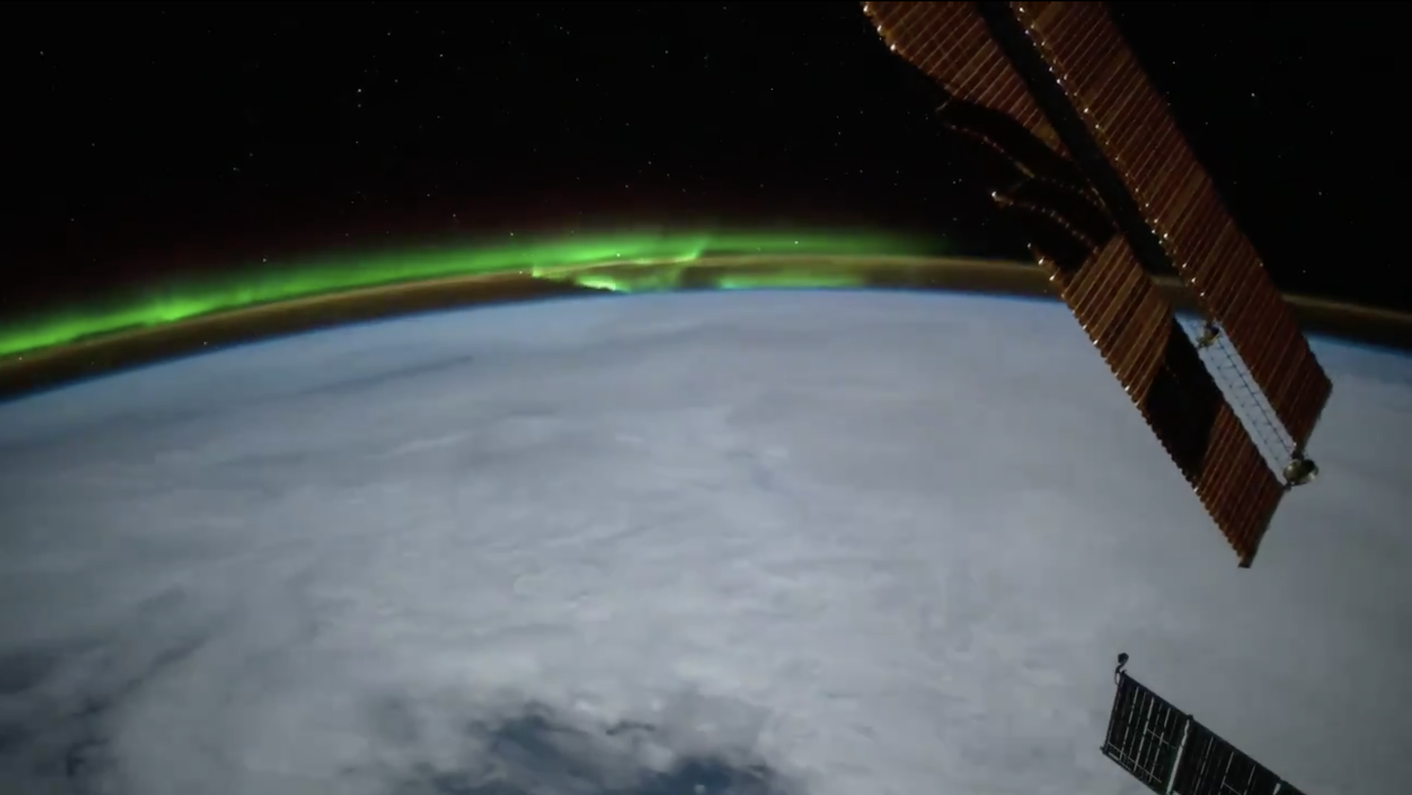 [:ja]【宇宙からの地球絶景】【動画】No.318: オーロラ[:en][Earthview Wonders][Video] No.318: Aurora[:]