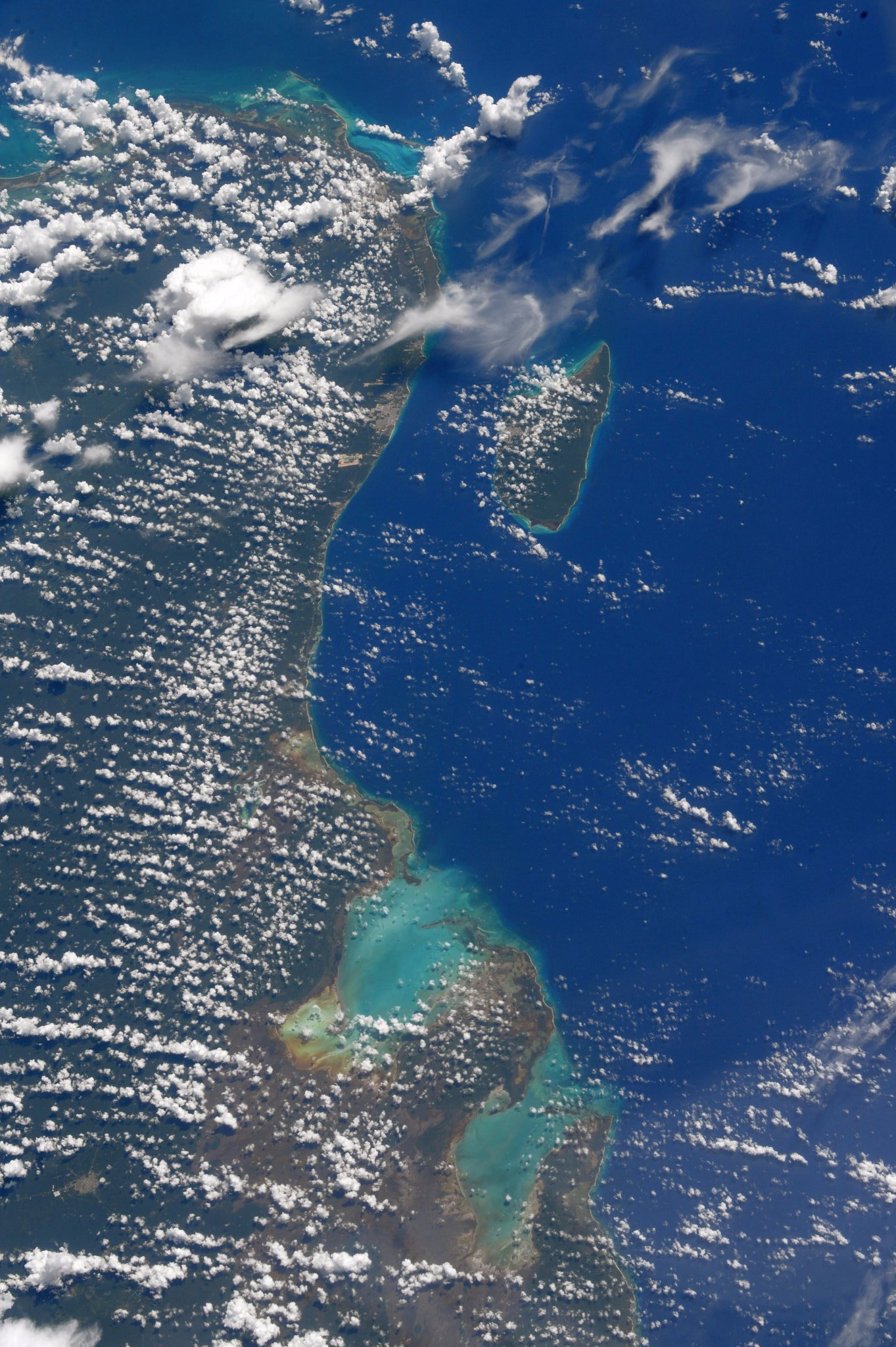 [:ja]【宇宙からの地球絶景】No.320: ユカタン半島🇲🇽[:en][Earthview Wonders] No.320: Yucatan Peninsula🇲🇽[:]