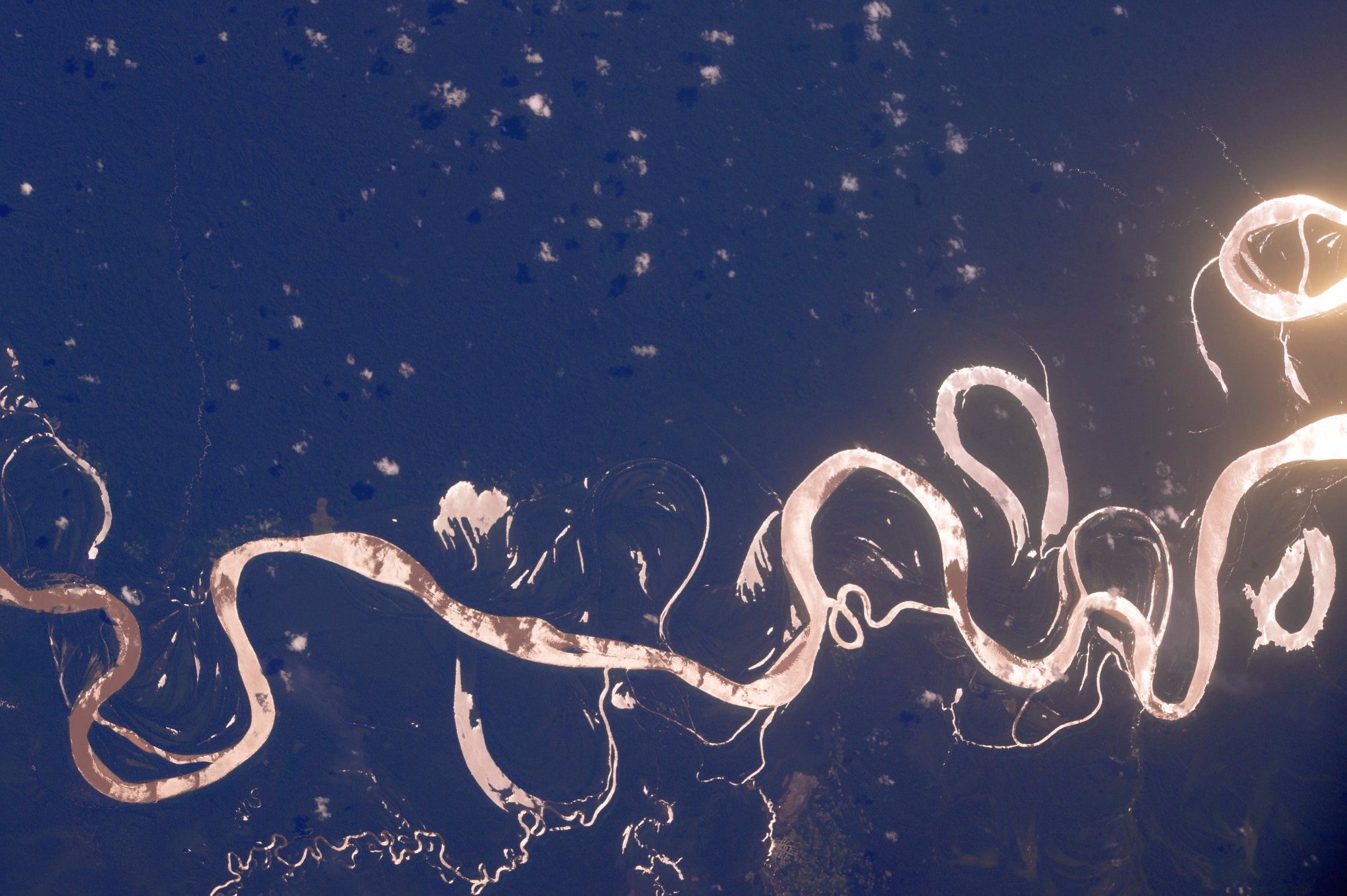 [:ja]【宇宙からの地球絶景】No.335: ブラジルのプトゥマヨ川🇧🇷[:en][Earthview Wonders] No.335: Putumayo River of Brazil🇧🇷[:]