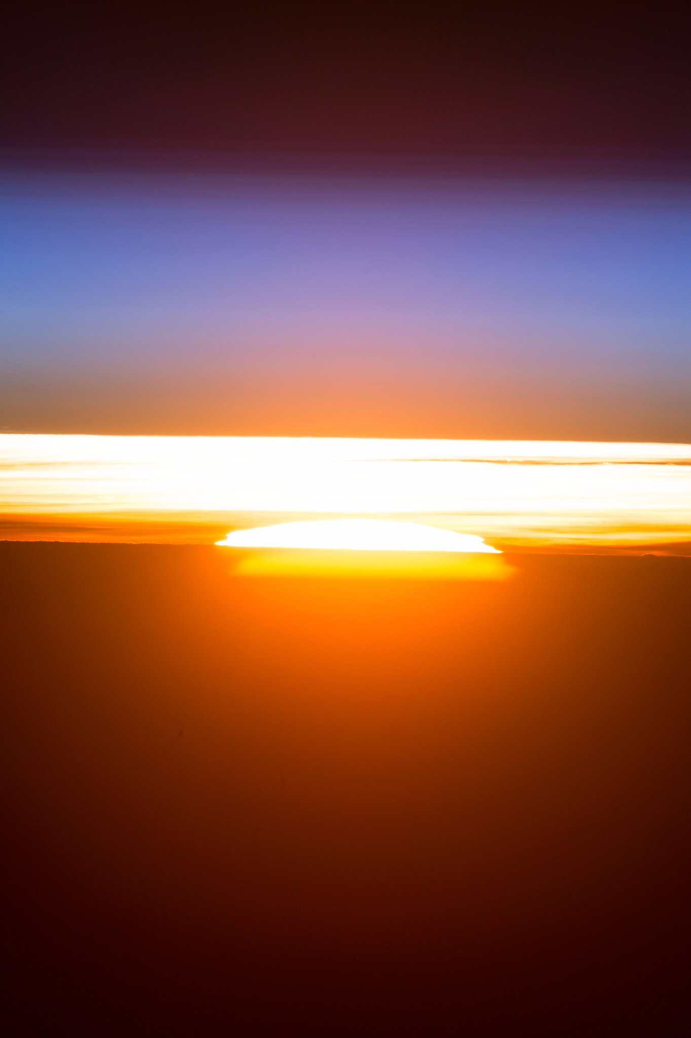 [:ja]【宇宙からの地球絶景】No.336: 宇宙の夜明け[:en][Earthview Wonders] No.336: Dawn from Space[:]
