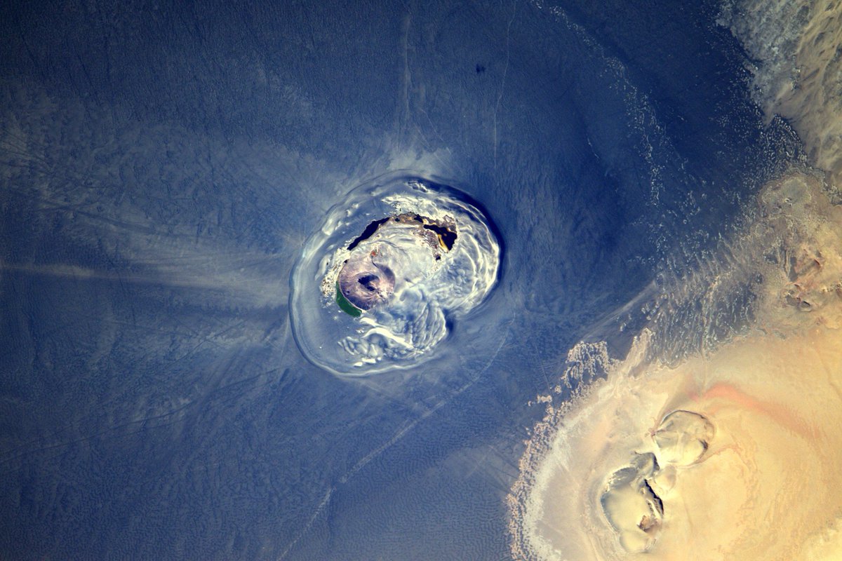 [:ja]【宇宙からの地球絶景】No.390: リビアのワウアンナムス🇱🇾[:en][Earthview Wonders] No.390: Waw an Namus of Libya🇱🇾[:]