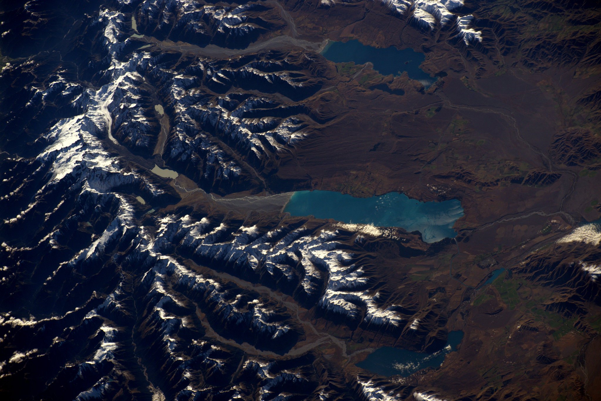 [:ja]【宇宙からの地球絶景】No.378: ニュージーランドのプカキ湖🇳🇿[:en][Earthview Wonders] No.378: Lake Pukaki, New Zealand🇳🇿[:]
