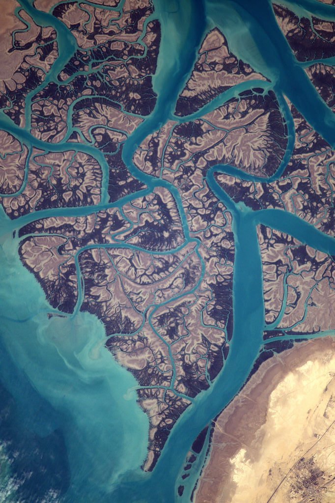 [:ja]【宇宙からの地球絶景】No.399: イランのゲシュム島🇮🇷[:en][Earthview Wonders] No.399: Qeshm Island, Iran🇮🇷[:]