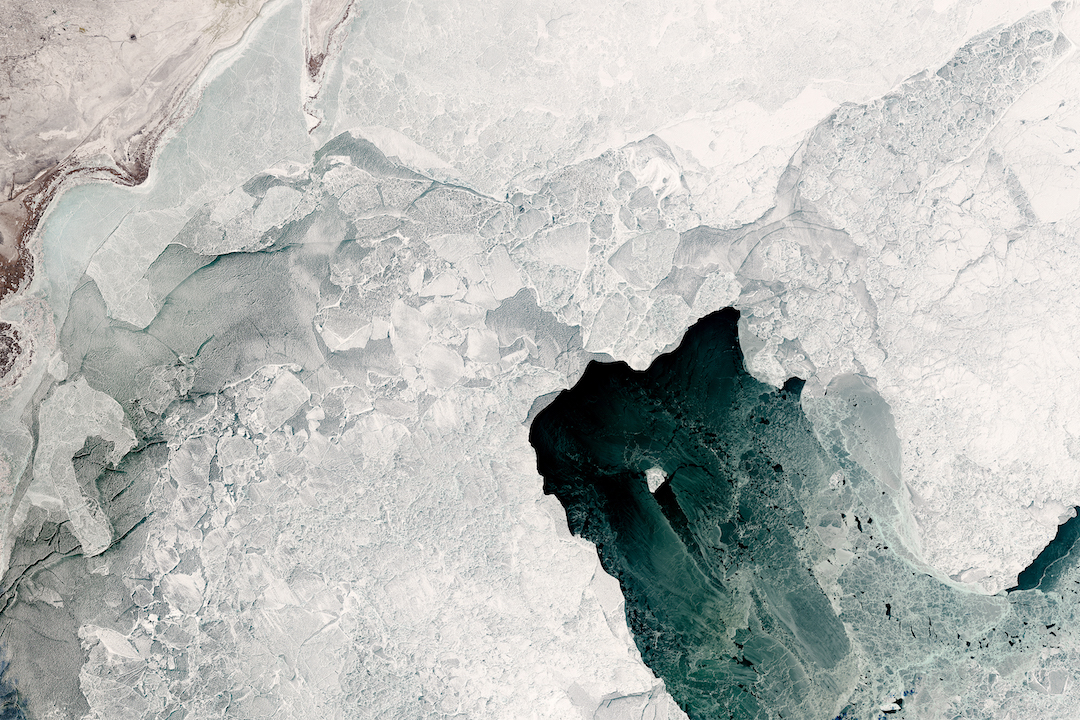 [:ja]【宇宙からの地球絶景】No.411: カスピ海の流氷[:en][Earthview Wonders] No.411: Ice of Caspian Sea[:]