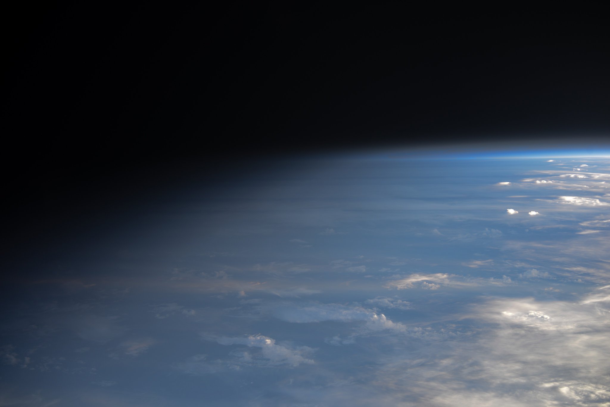 [:ja]【宇宙からの地球絶景】No.434: 夜の帳[:en][Earthview Wonders] No.434: Night Shift[:]