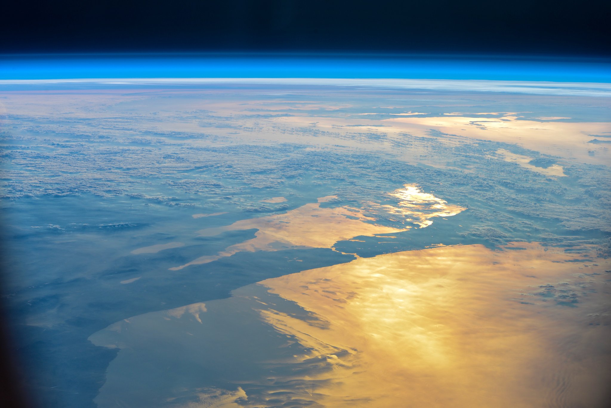[:ja]【宇宙からの地球絶景】No.446: イスタンブールとボスポラス海峡🇹🇷[:en][Earthview Wonders] No.446: Istanbul and Bosphorus Strait🇹🇷[:]