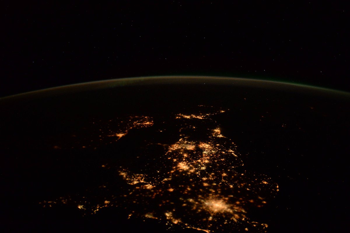 [:ja]【宇宙からの地球絶景】No.454: スコットランドの夜景🏴󠁧󠁢󠁳󠁣󠁴󠁿[:en][Earthview Wonders] No.453: Night View of Scotland🏴󠁧󠁢󠁳󠁣󠁴󠁿[:]