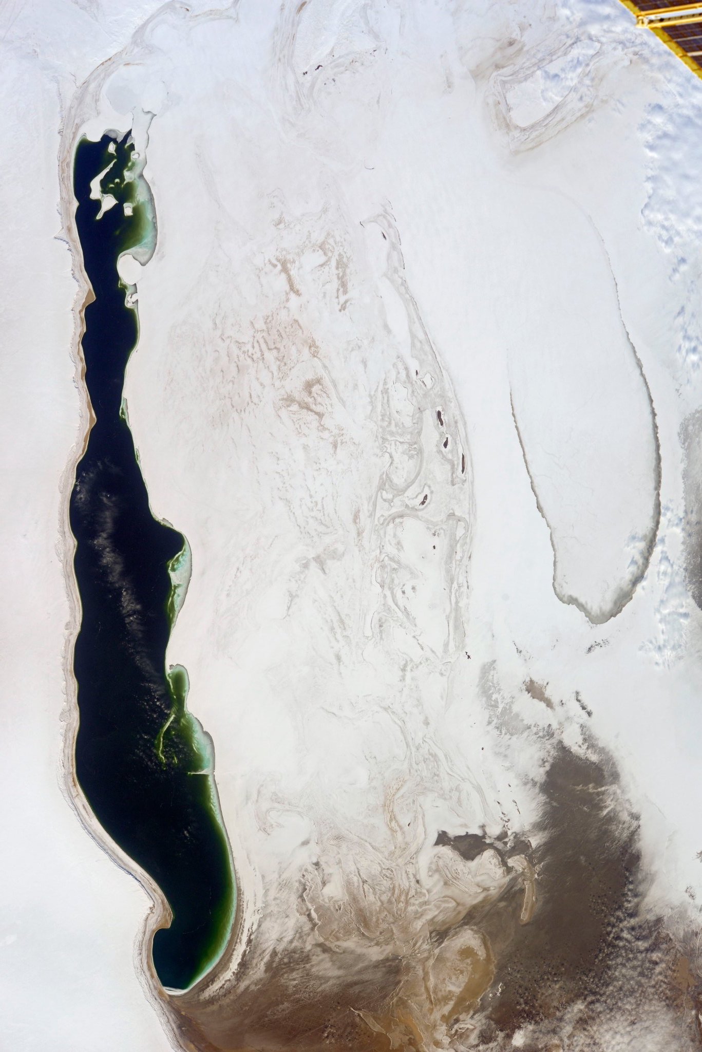 [:ja]【宇宙からの地球絶景】No.452: アラル海🇰🇿🇺🇿[:en][Earthview Wonders] No.452:　Aral Sea🇰🇿🇺🇿[:]