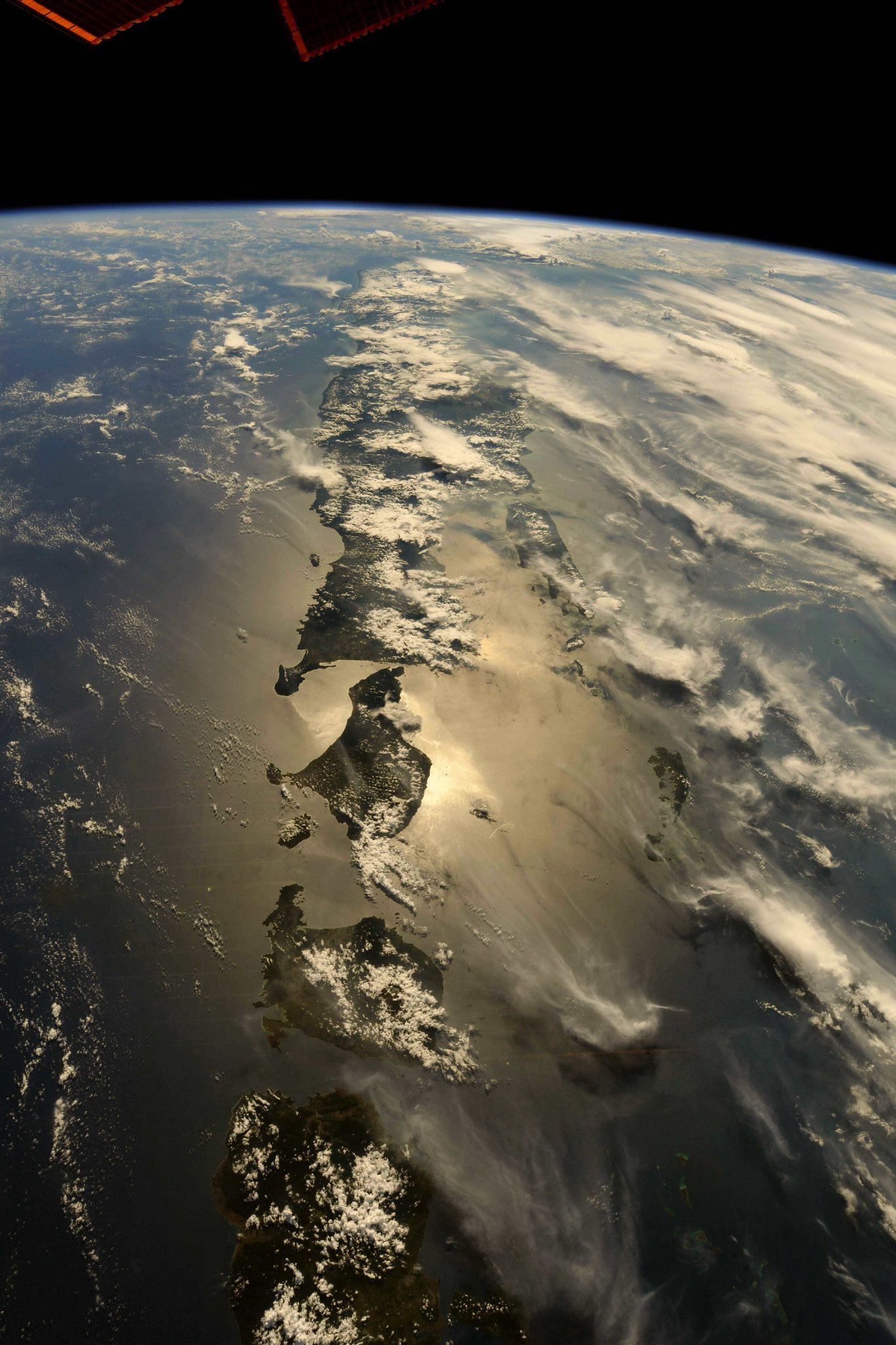 [:ja]【宇宙からの地球絶景】No.482: インドネシア🇮🇩[:en][Earthview Wonders] No.482: Indonesia🇮🇩[:]