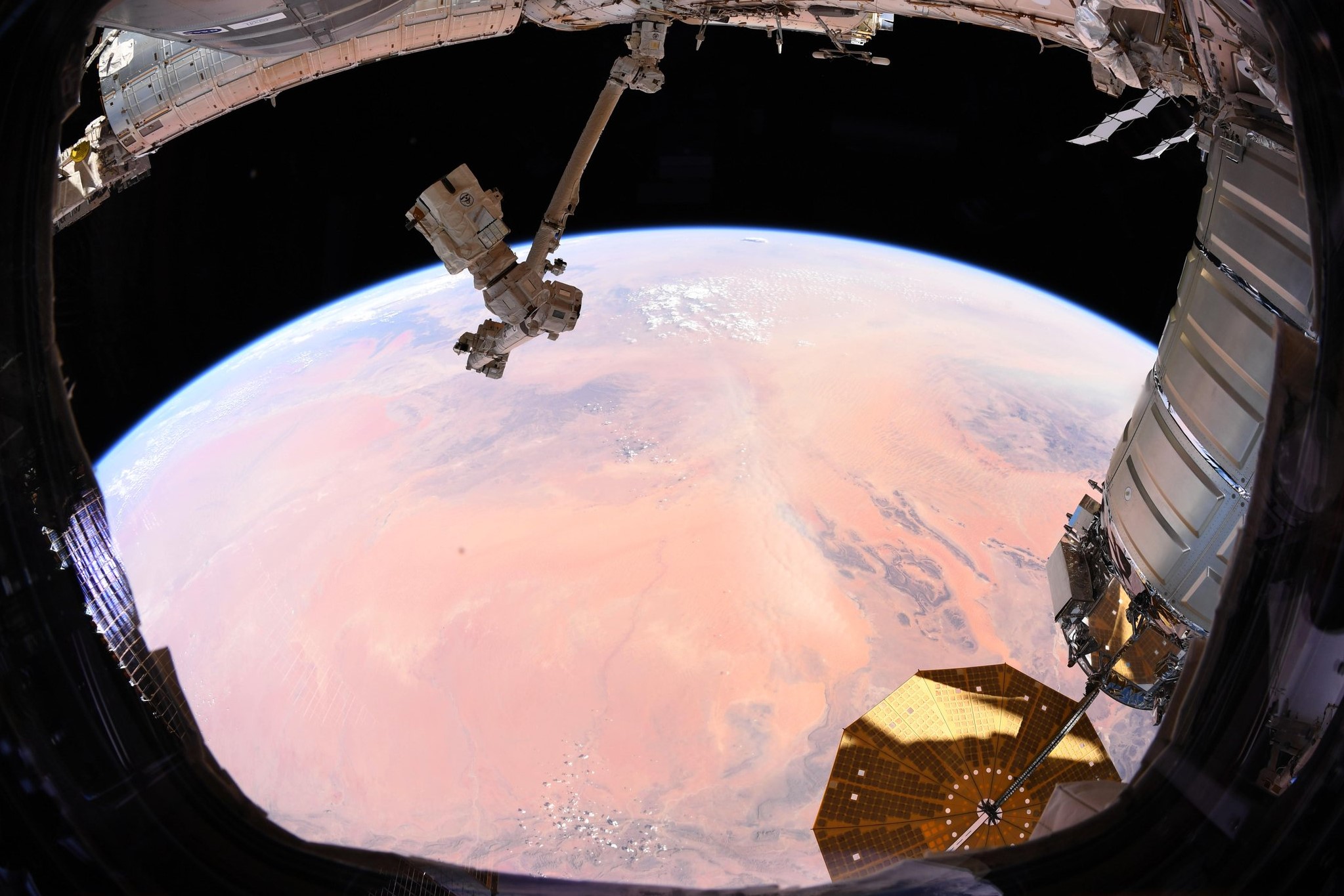 [:ja]【宇宙からの地球絶景】No.543: アルジェリアとサハラ砂漠🇩🇿[:en][Earthview Wonders] No.543: Algeria and Sahara Desert🇩🇿[:]