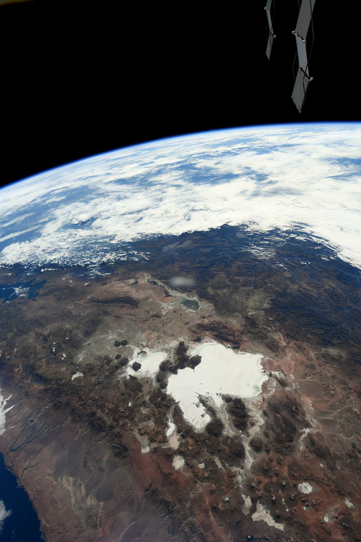 [:ja]【宇宙からの地球絶景】No.551: ウユニ塩湖🇧🇴[:en][Earthview Wonders] No.551: Salar de Uyuni🇧🇴[:]
