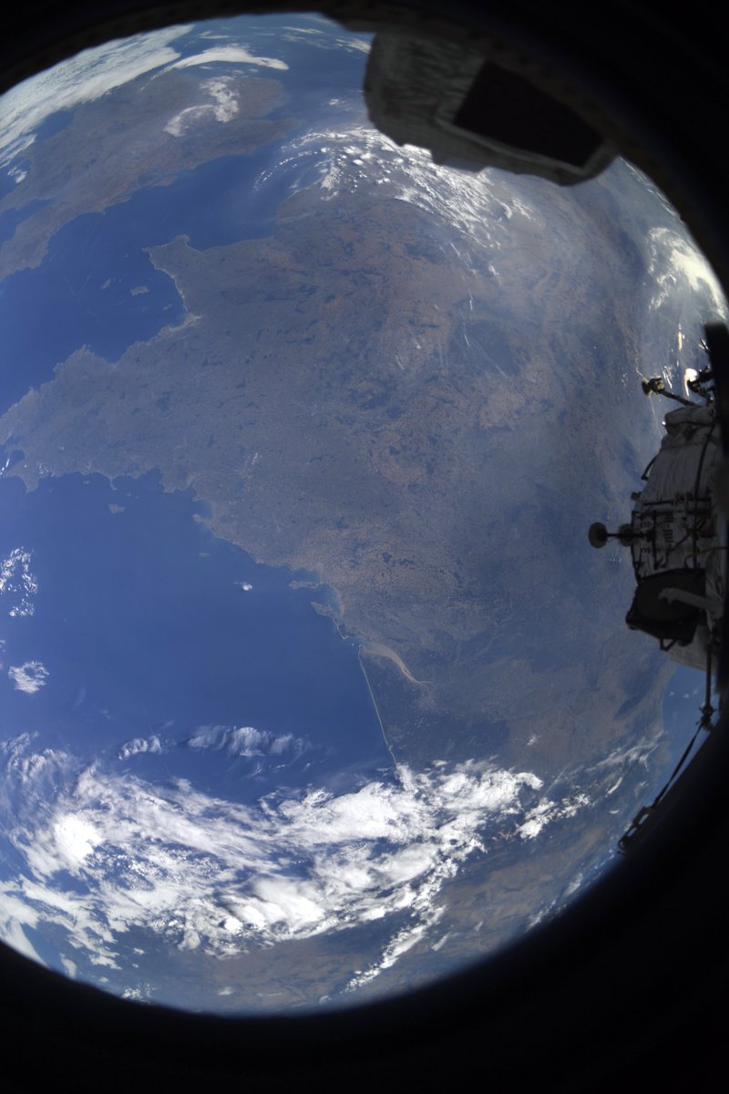 [:ja]【宇宙からの地球絶景】No.556: フランスのランド・ド・ガスコーニュ自然公園🇫🇷[:en][Earthview Wonders] No.556: Landes de Gascogne Regional Natural Park, France🇫🇷[:]