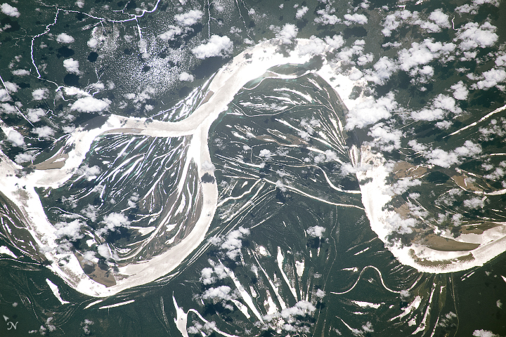 [:ja]【宇宙からの地球絶景】No.555: アマゾン川のサングリント🇧🇷[:en][Earthview Wonders] No.555: Amazon River Sunglint🇧🇷[:]