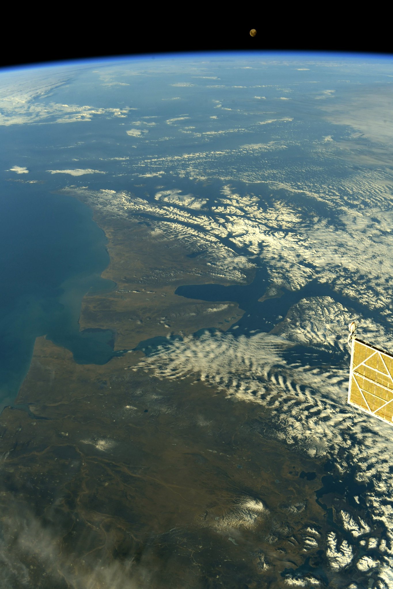 [:ja]【宇宙からの地球絶景】No.581: 南米のフエゴ島🇨🇱🇦🇷[:en][Earthview Wonders] No.581: Tierra del Fuego🇨🇱🇦🇷[:]