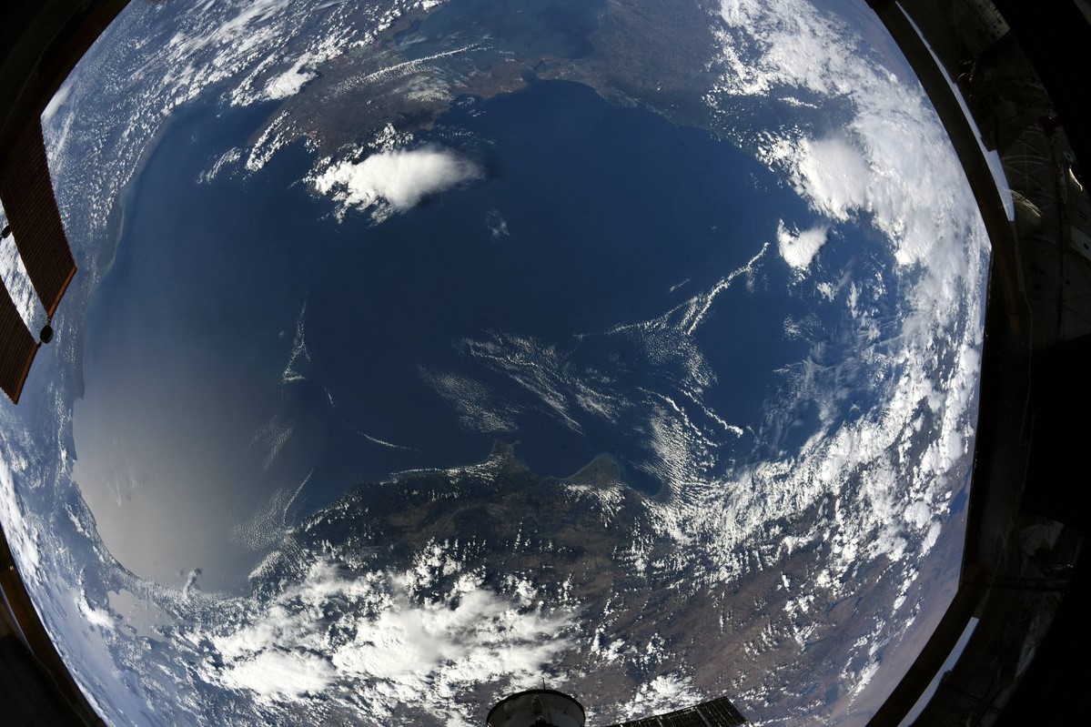[:ja]【宇宙からの地球絶景】No.592: 黒海🇹🇷🇧🇬🇷🇴🇺🇦🇷🇺🇬🇪[:en][Earthview Wonders] No.592: Black Sea🇹🇷🇧🇬🇷🇴🇺🇦🇷🇺🇬🇪[:]
