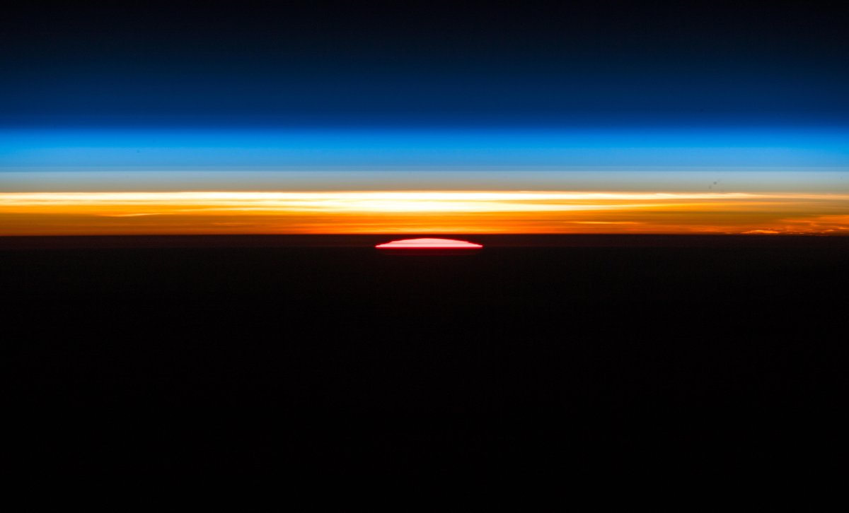 [:ja]【宇宙からの地球絶景】No.609: 宇宙からの夜明け[:en][Earthview Wonders] No.609: Orbital Sunrise[:]