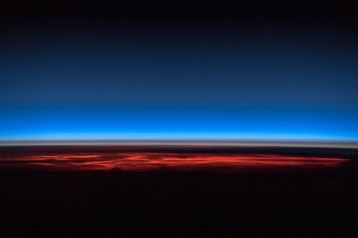 [:ja]【宇宙からの地球絶景】No.655: 夜明け[:en][Earthview Wonders] No.655: Dawn[:]
