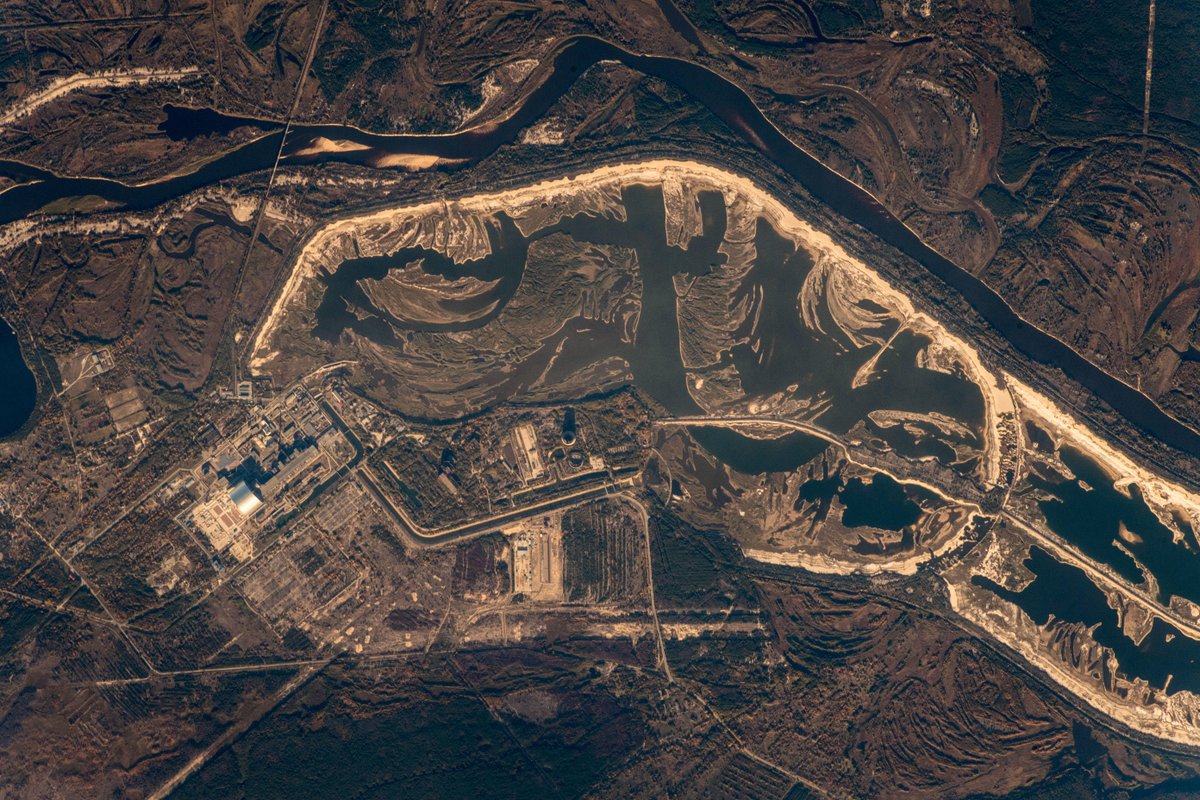 [:ja]【宇宙からの地球絶景】No.676: チェルノブイリ原子力発電所🇺🇦[:en][Earthview Wonders] No.676: Chernobyl Nuclear Power Plant, Ukraine (ex-Soviet Union)🇺🇦[:]
