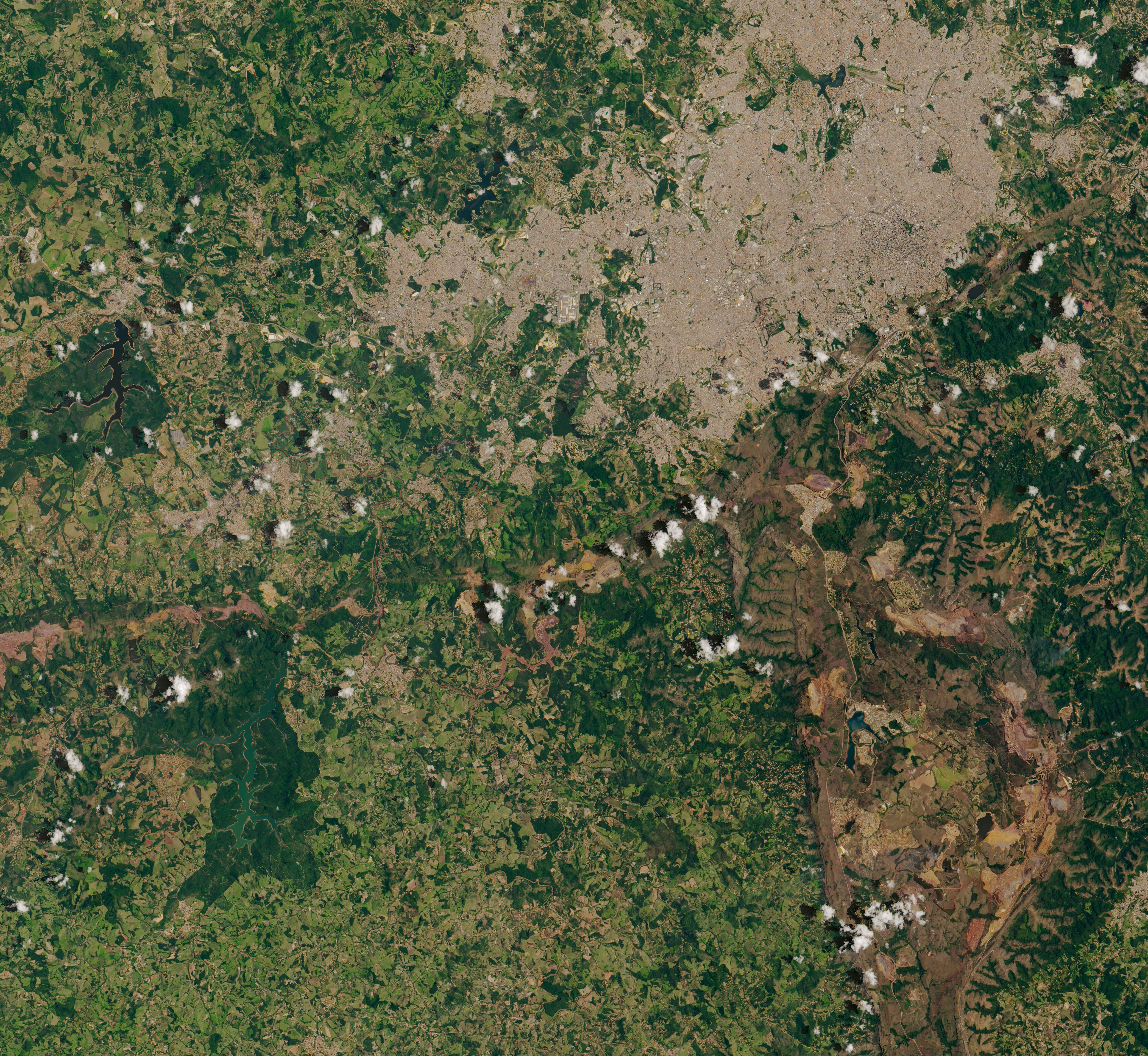 [:ja]【宇宙からの地球絶景】No.696: ブラジルの鉱業用ダム決壊🇧🇷[:en][Earthview Wonders] No.696: Deadly Dam Collapse in Brazil🇧🇷[:]