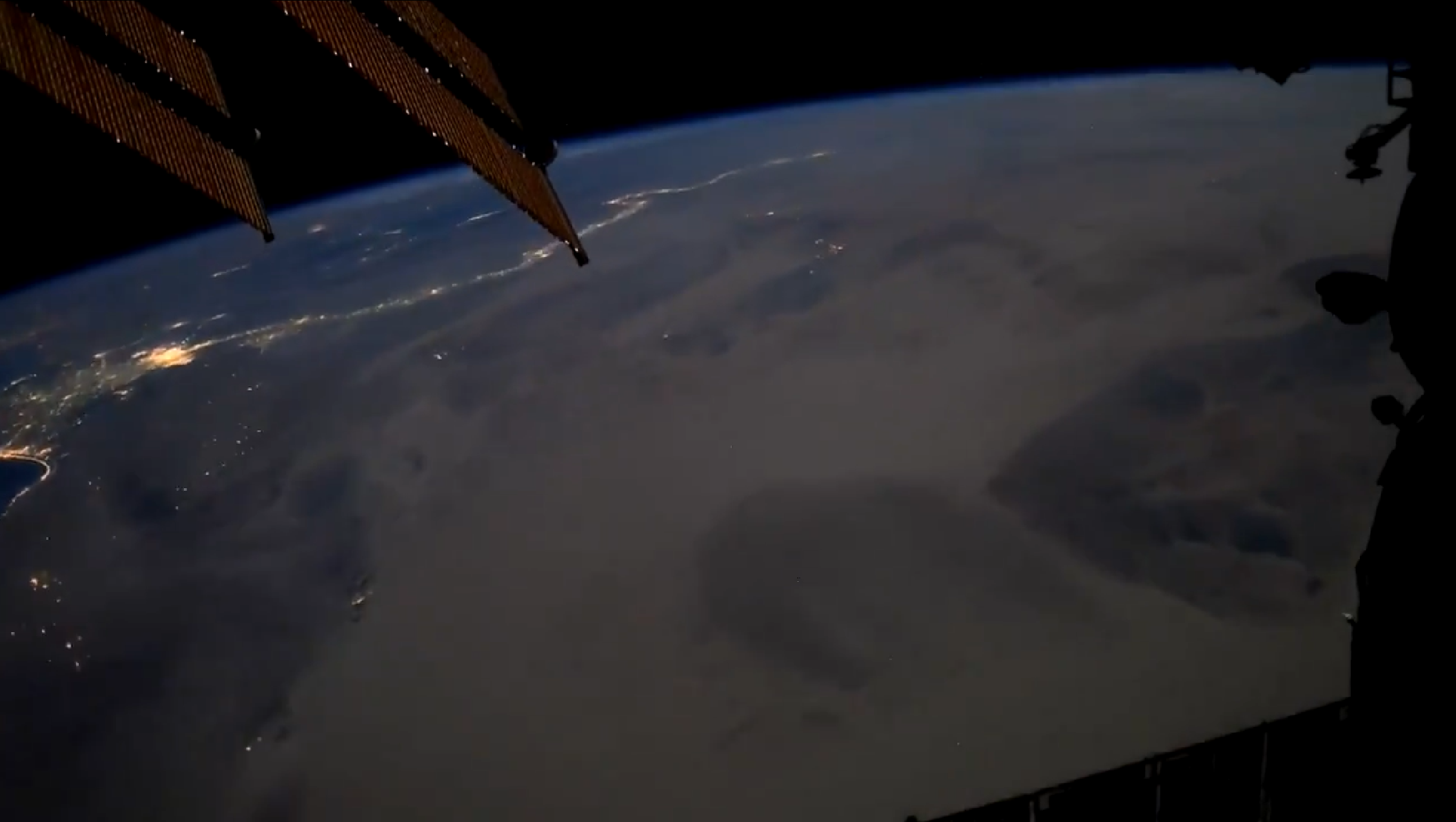 [:ja]【宇宙からの地球絶景】【動画】No.697: 夜の地球[:en][Earthview Wonders][Video] No.697: Night Earth[:]