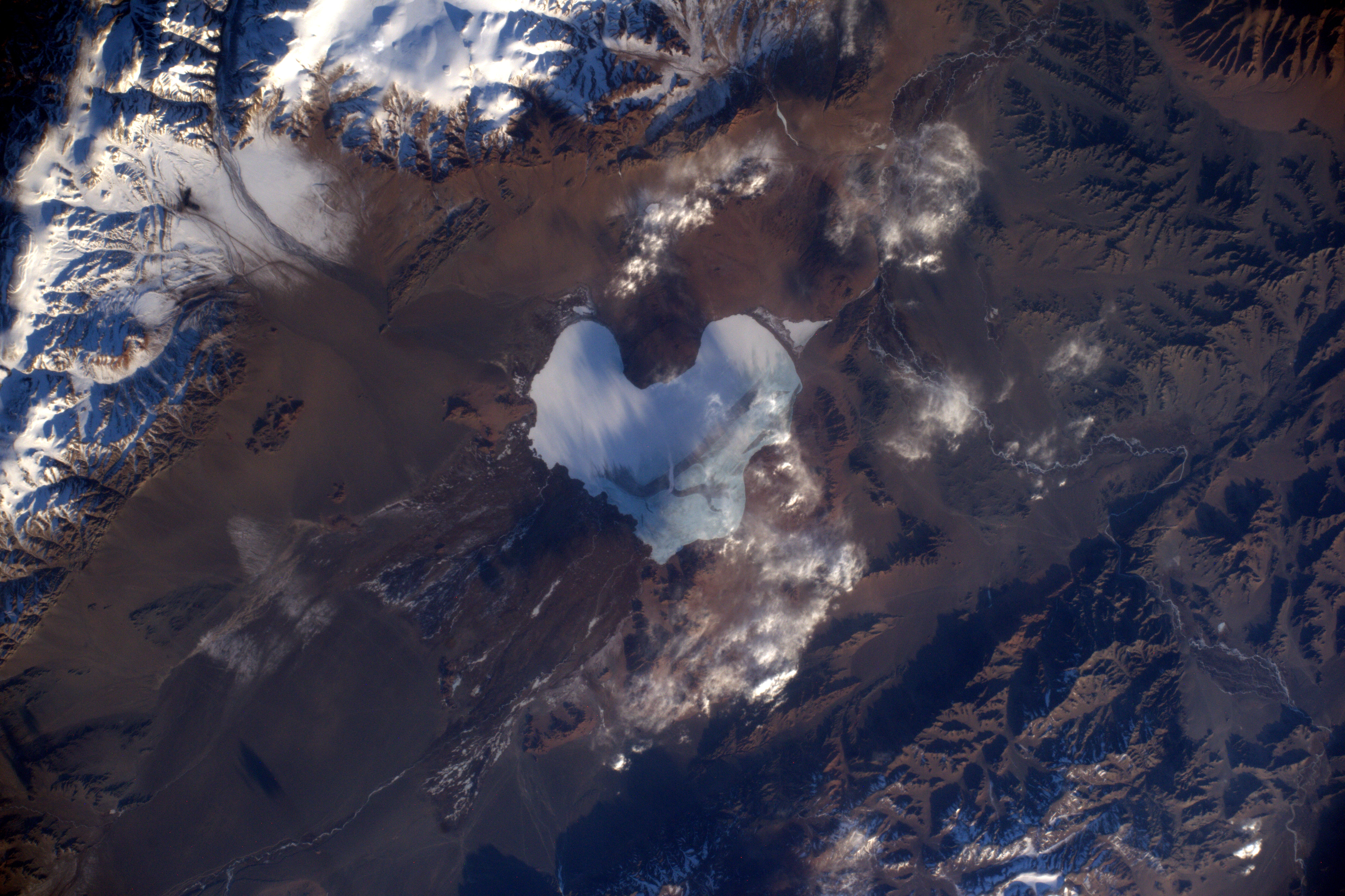 [:ja]【宇宙からの地球絶景】No.702: モンゴルのハート🇲🇳[:en][Earthview Wonders] No.702: Heart in Mongolia🇲🇳[:]