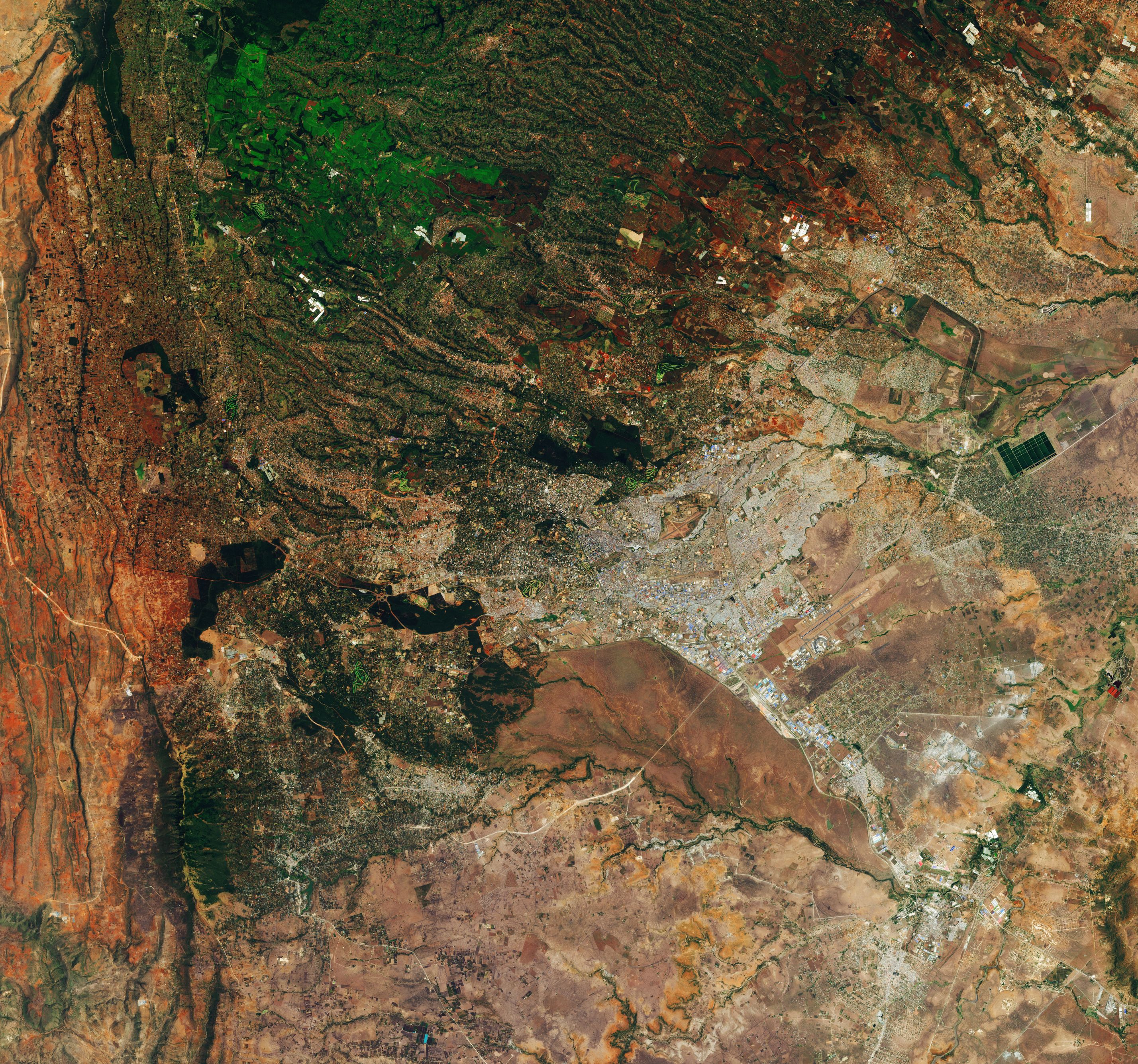 [:ja]【宇宙からの地球絶景】No.727: ケニアのナイロビ🇰🇪[:en][Earthview Wonders] No.727: Nairobi, Kenya🇰🇪[:]