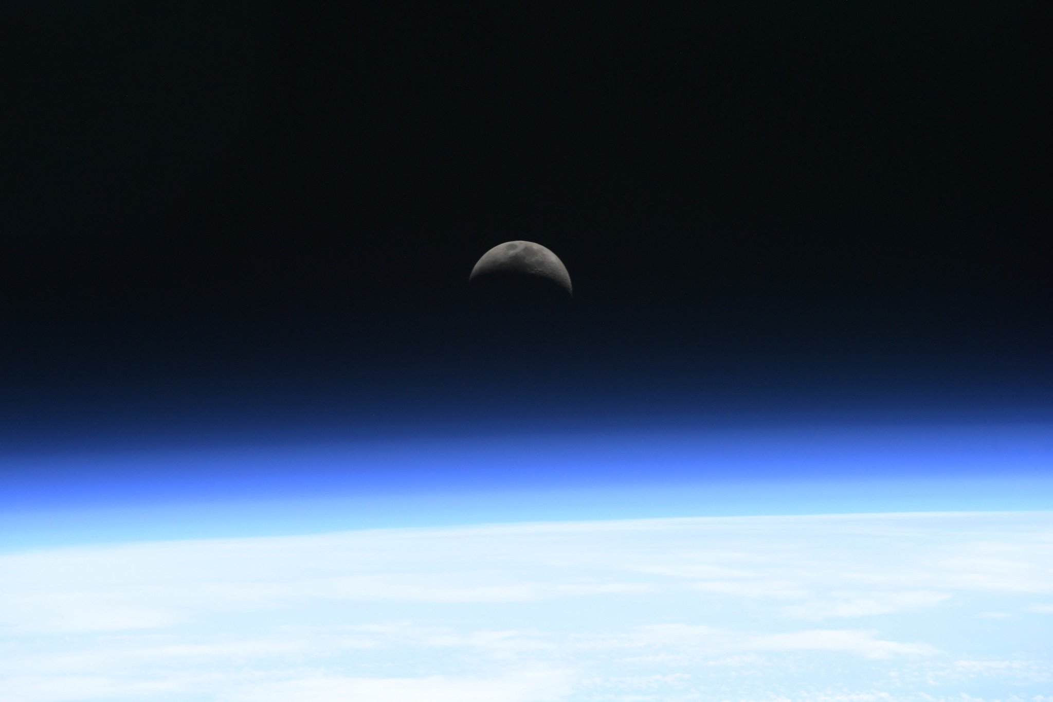 [:ja]【宇宙からの地球絶景】No.775: 月の出[:en][Earthview Wonders] No.775: Moonrise[:]
