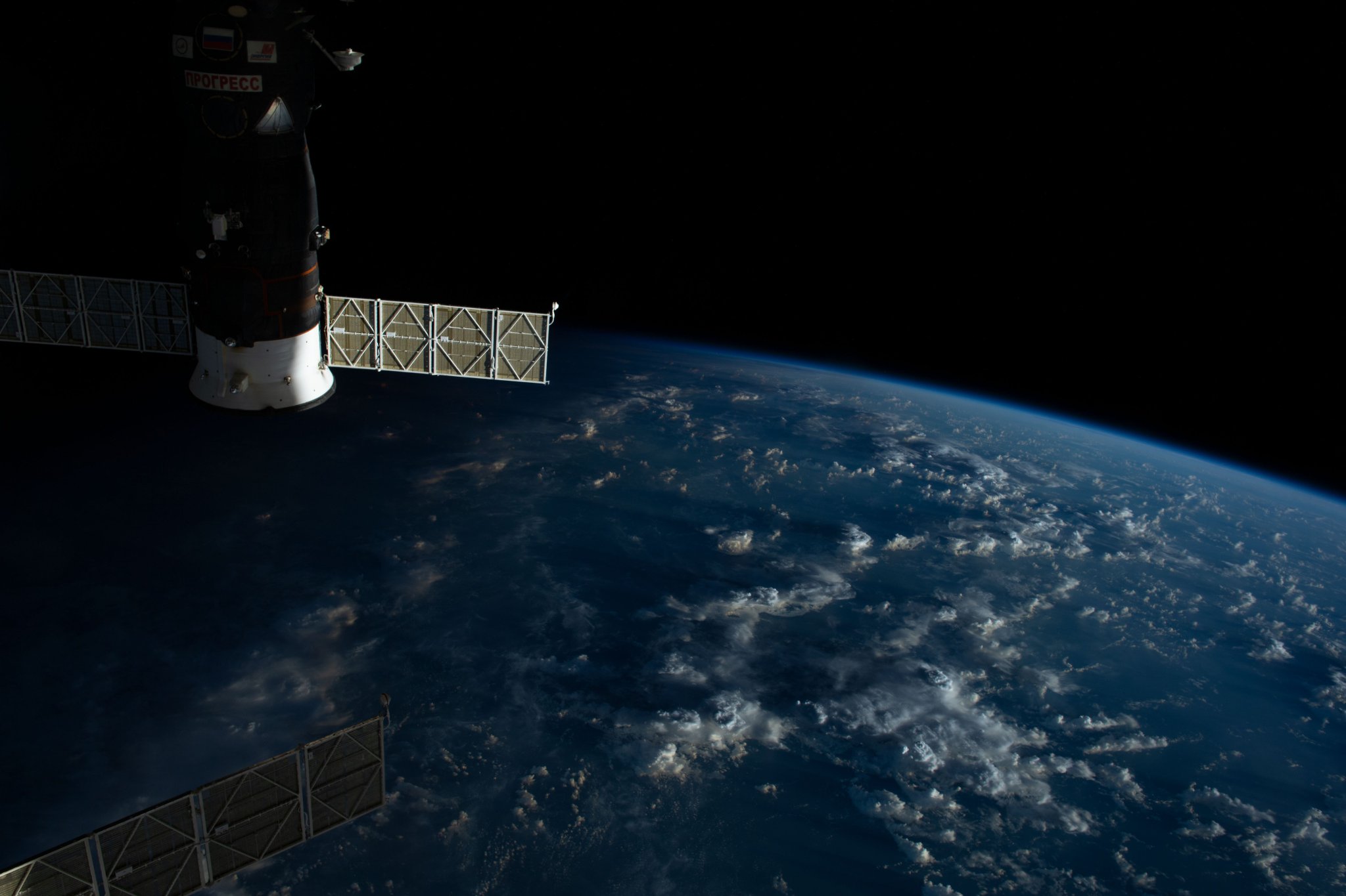 [:ja]【宇宙からの地球絶景】No.778: 影[:en][Earthview Wonders] No.778: Shadows[:]