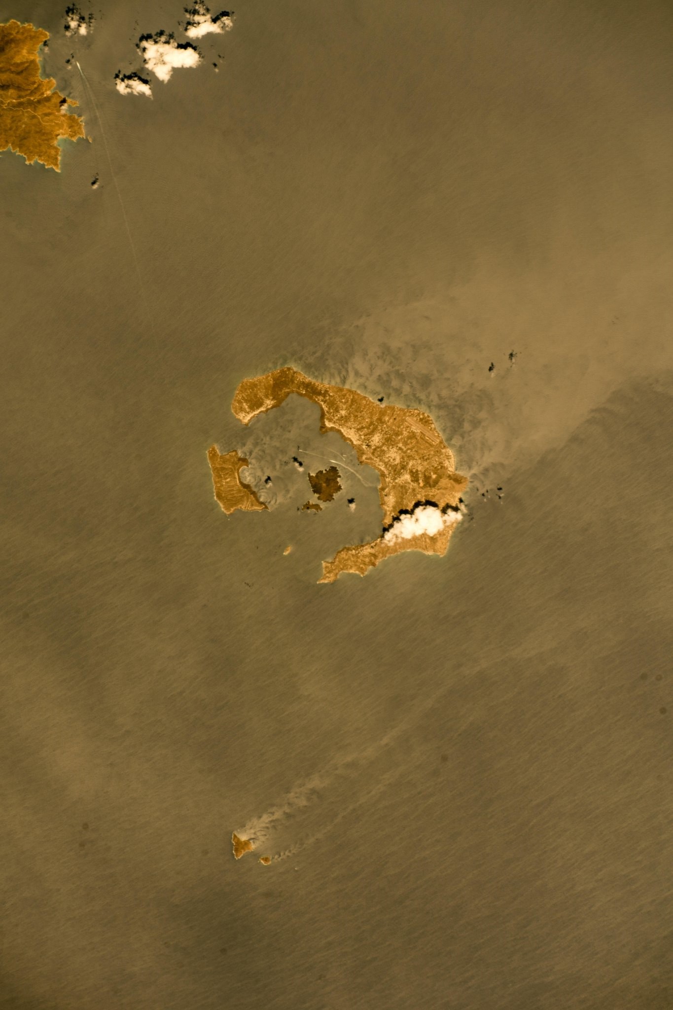 [:ja]【宇宙からの地球絶景】No.785: ギリシャのサントリーニ島🇬🇷[:en][Earthview Wonders] No.785: Santorini, Greece🇬🇷[:]