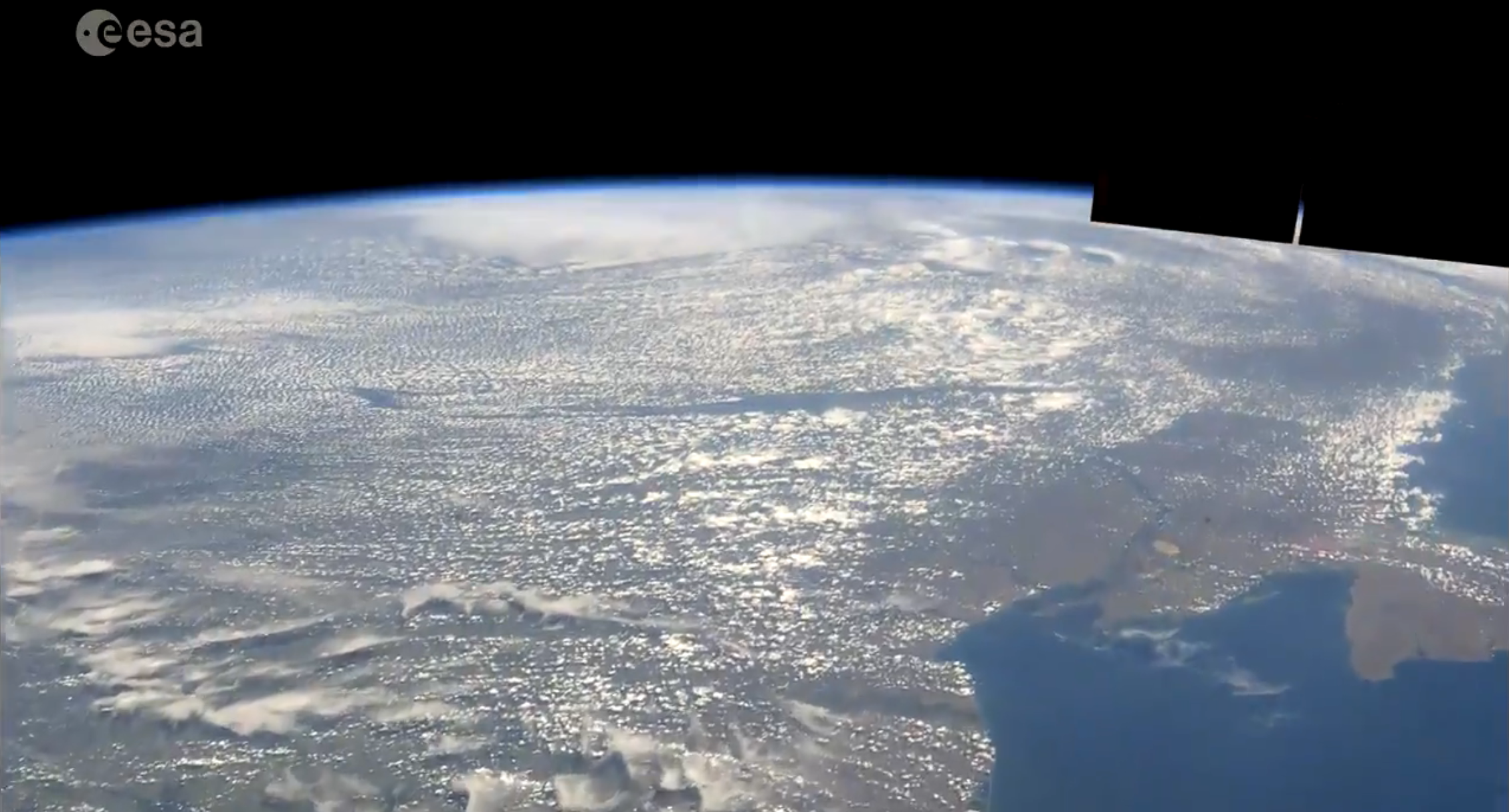 [:ja]【宇宙からの地球絶景】No.851: 東へ[:en][Earthview Wonders] No.851: Eastbound[:]