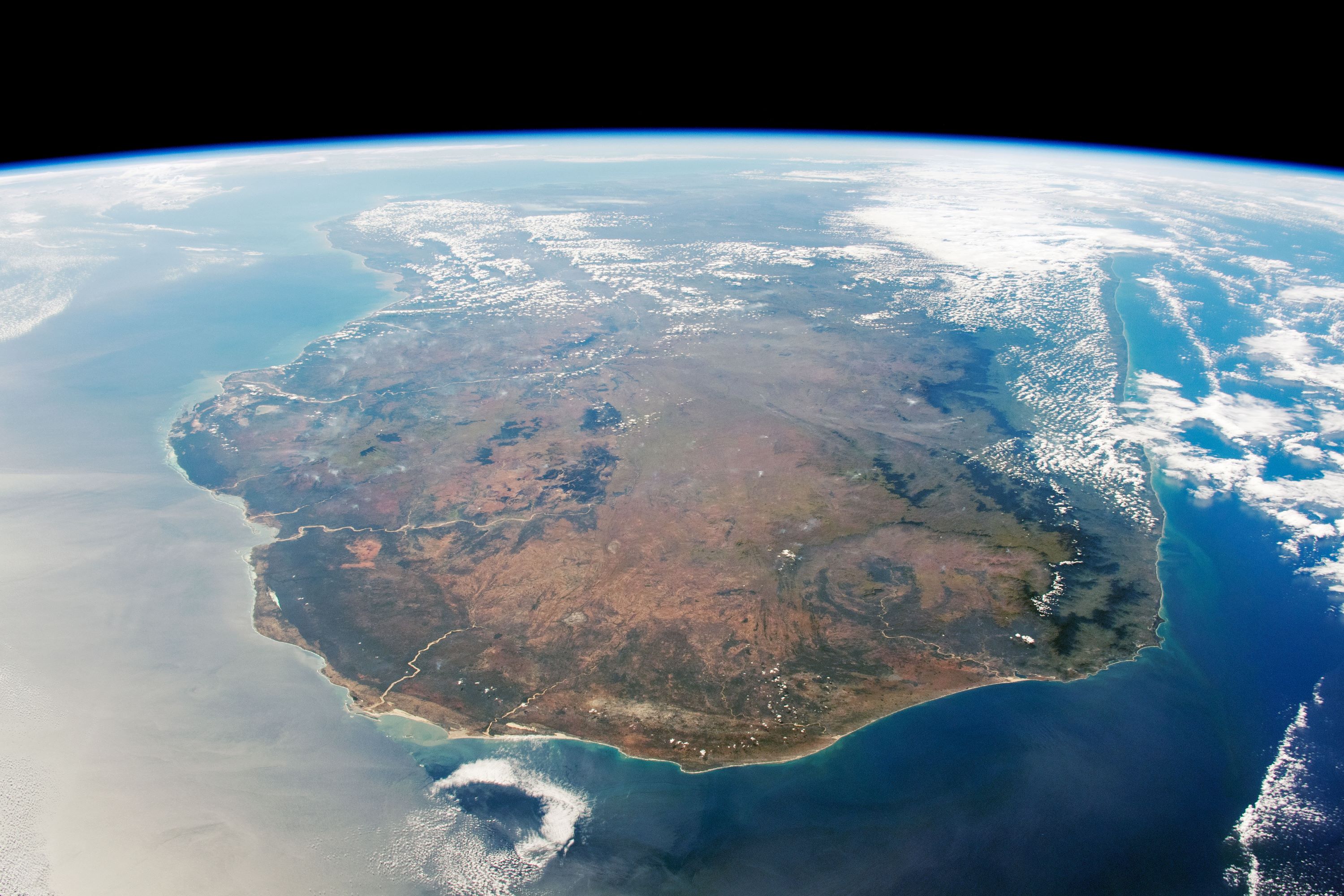 [:ja]【宇宙からの地球絶景】No.904: マダガスカル🇲🇬[:en][Earthview Wonders] No.904: Madagascar🇲🇬[:]