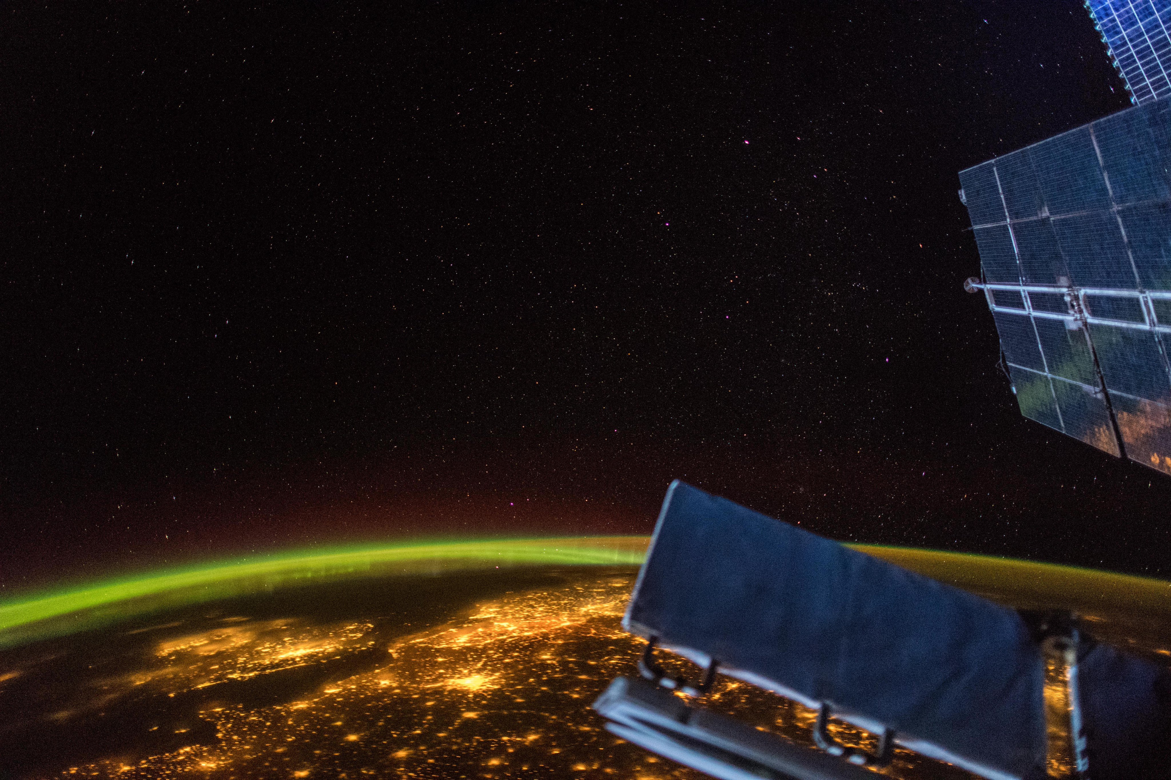[:ja]【宇宙からの地球絶景】No.922: 夜のヨーロッパ[:en][Earthview Wonders] No.922: Europe at Night[:]