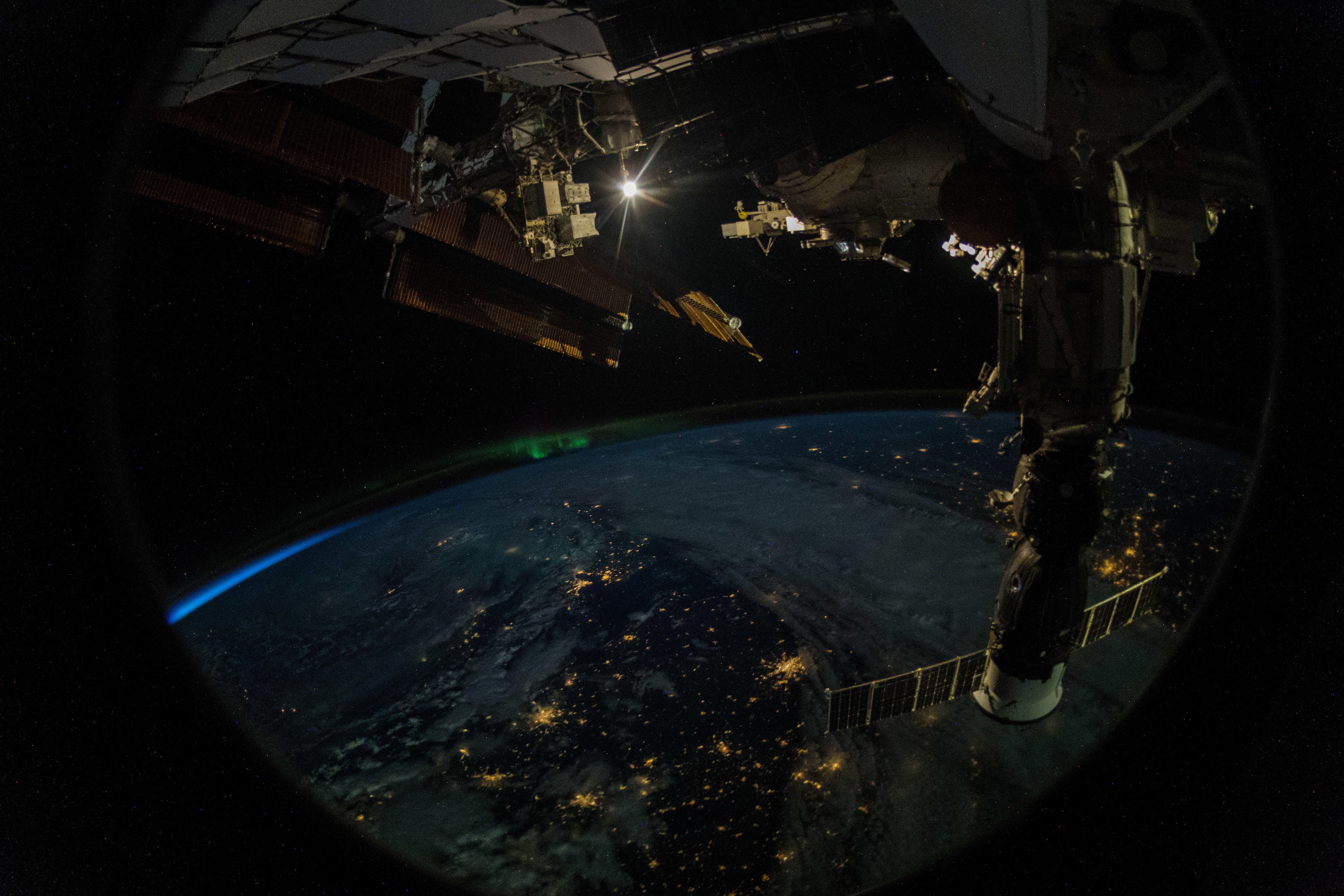 [:ja]【宇宙からの地球絶景】No.915: 夜のヨーロッパ[:en][Earthview Wonders] No.915: Night Europe[:]