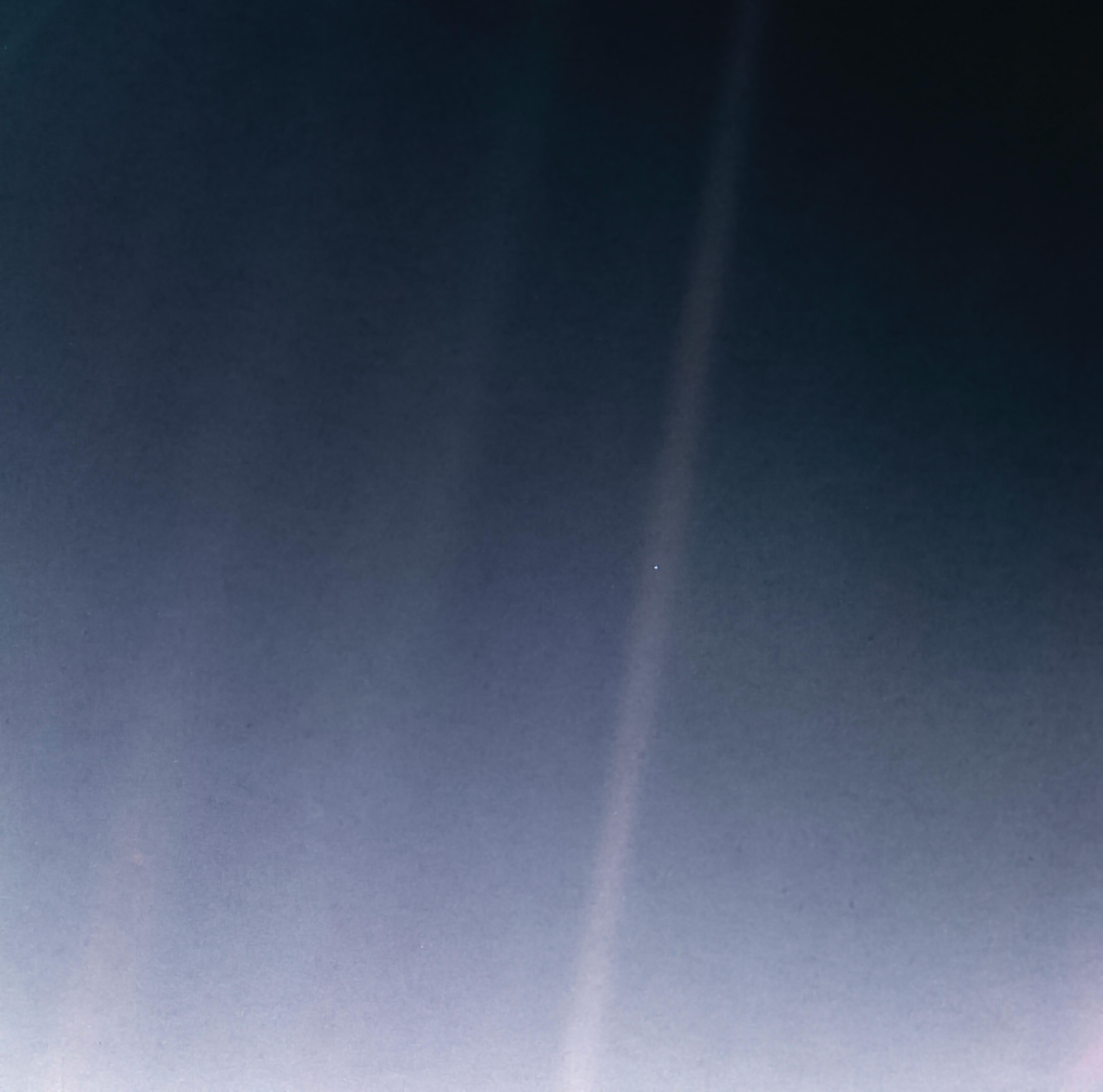 [:ja]【宇宙からの地球絶景】No.964: ペールブルードット[:en][Earthview Wonders] No.964: ‘Pale Blue Dot’ Revisited[:]