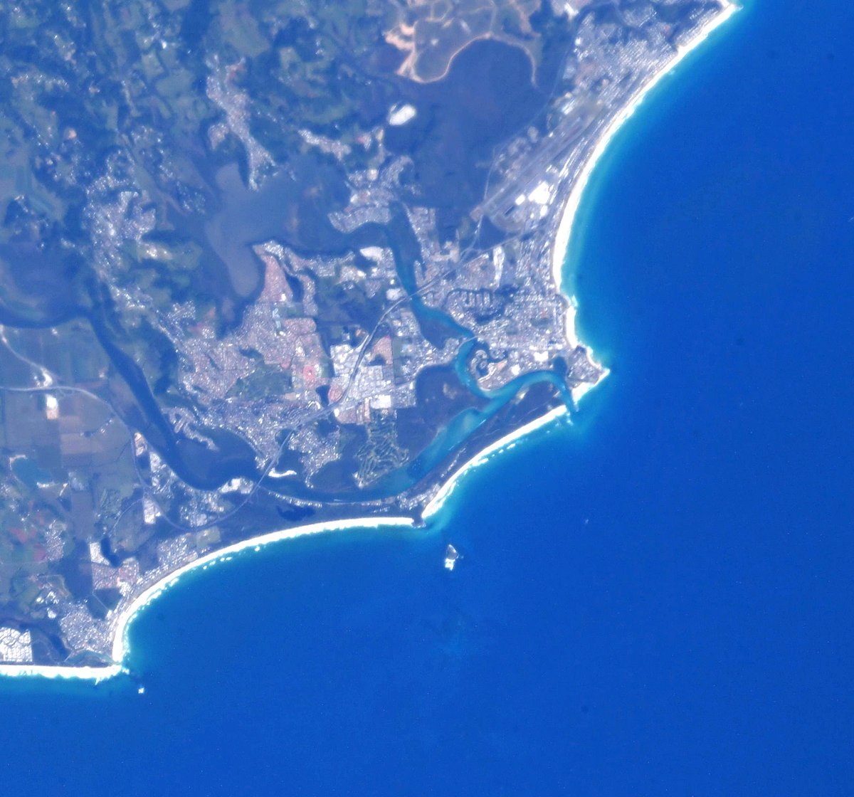 [:ja]【宇宙からの地球絶景】No.981: デュランバー・ビーチ🇦🇺[:en][Earthview Wonders] No.981: Duranbah Beach, Australia🇦🇺[:]