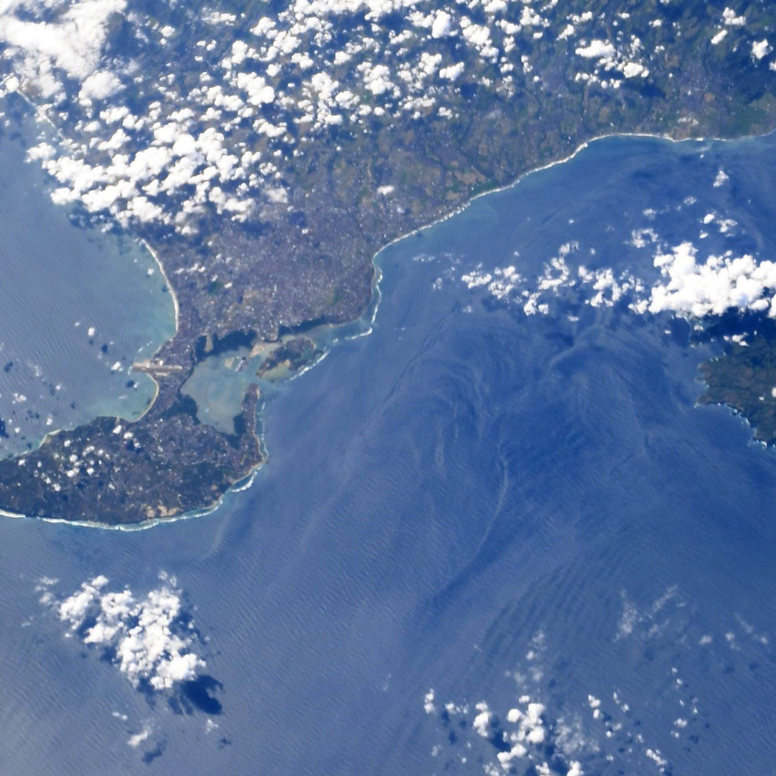 [:ja]【宇宙からの地球絶景】No.1016: バリ島🇮🇩[:en][Earthview Wonders] No.1016: Bali, Indonesia🇮🇩[:]