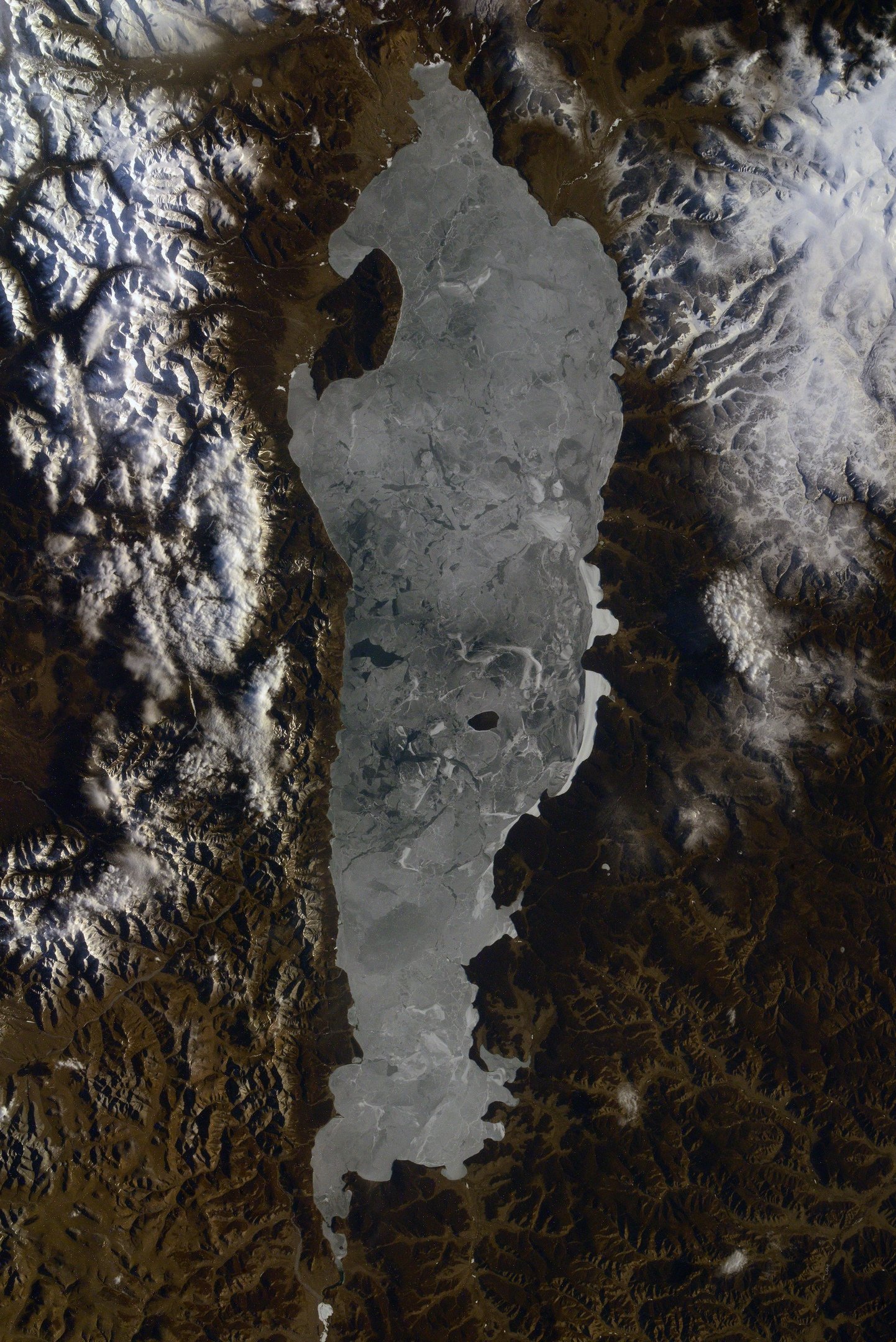[:ja]【宇宙からの地球絶景】No.1025: モンゴルのフブスグル湖🇲🇳[:en][Earthview Wonders] No.1025: Lake Khuvsgul, Mongolia🇲🇳[:]